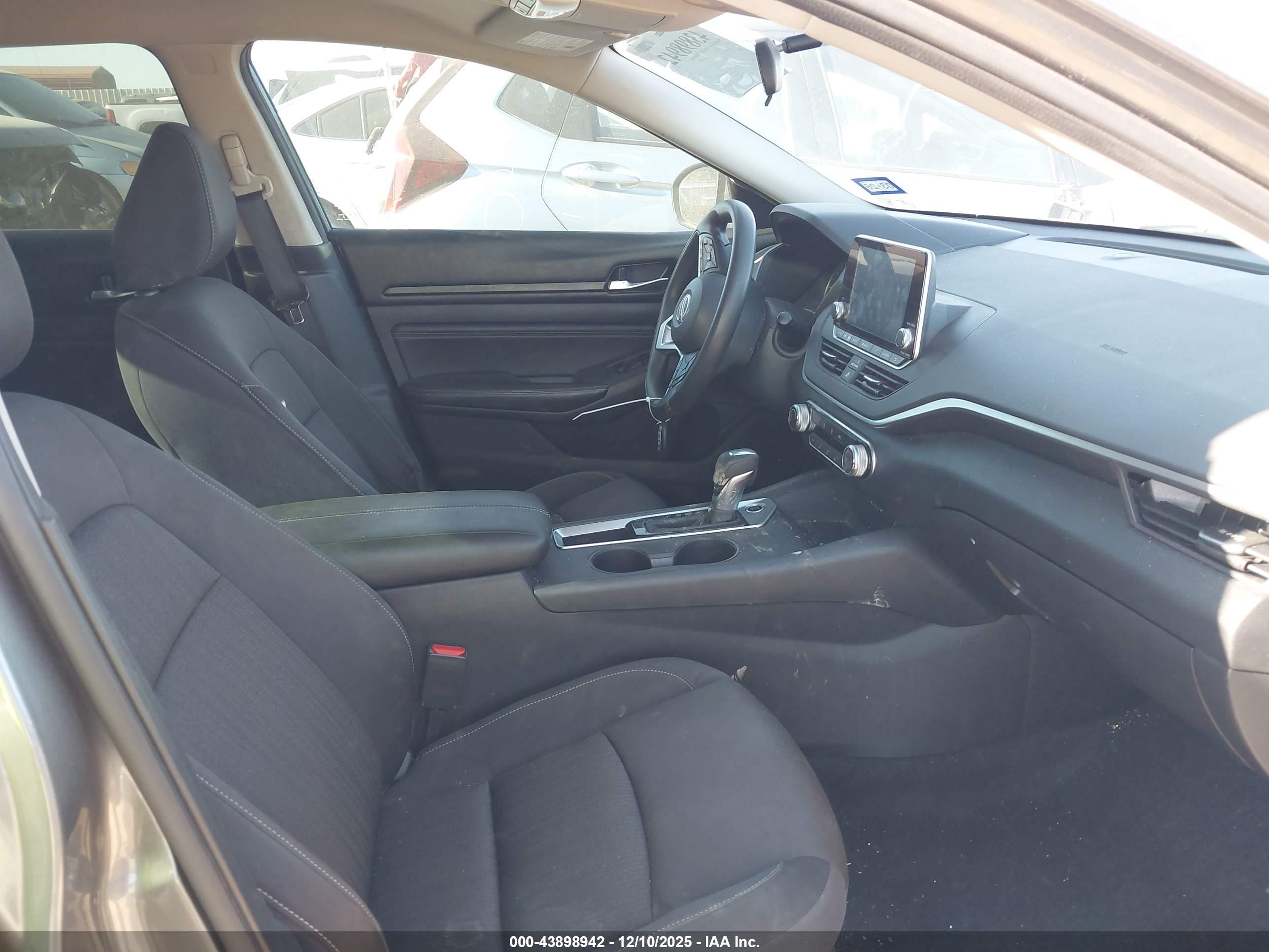 NISSAN ALTIMA image 5