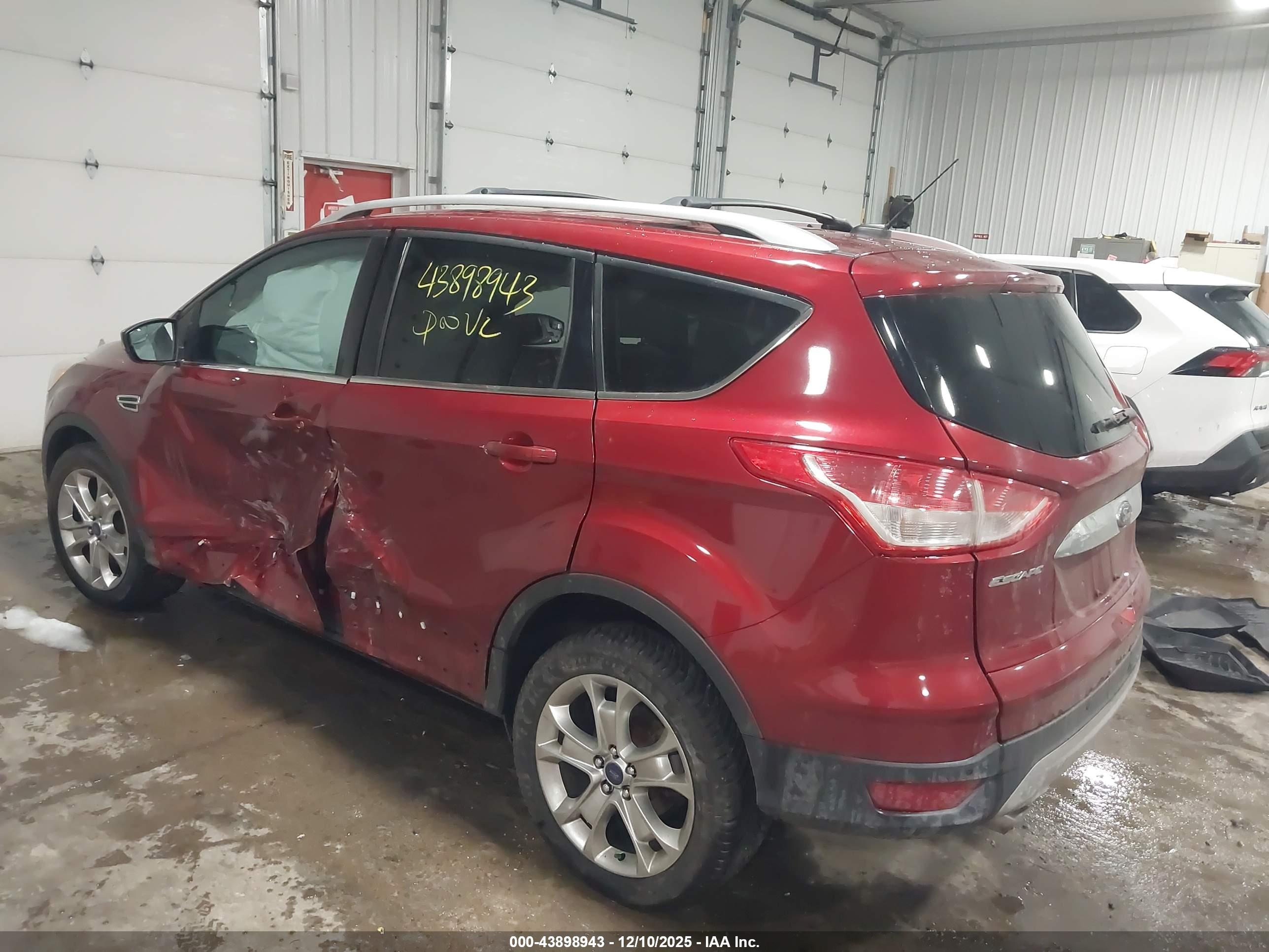 FORD ESCAPE image 3