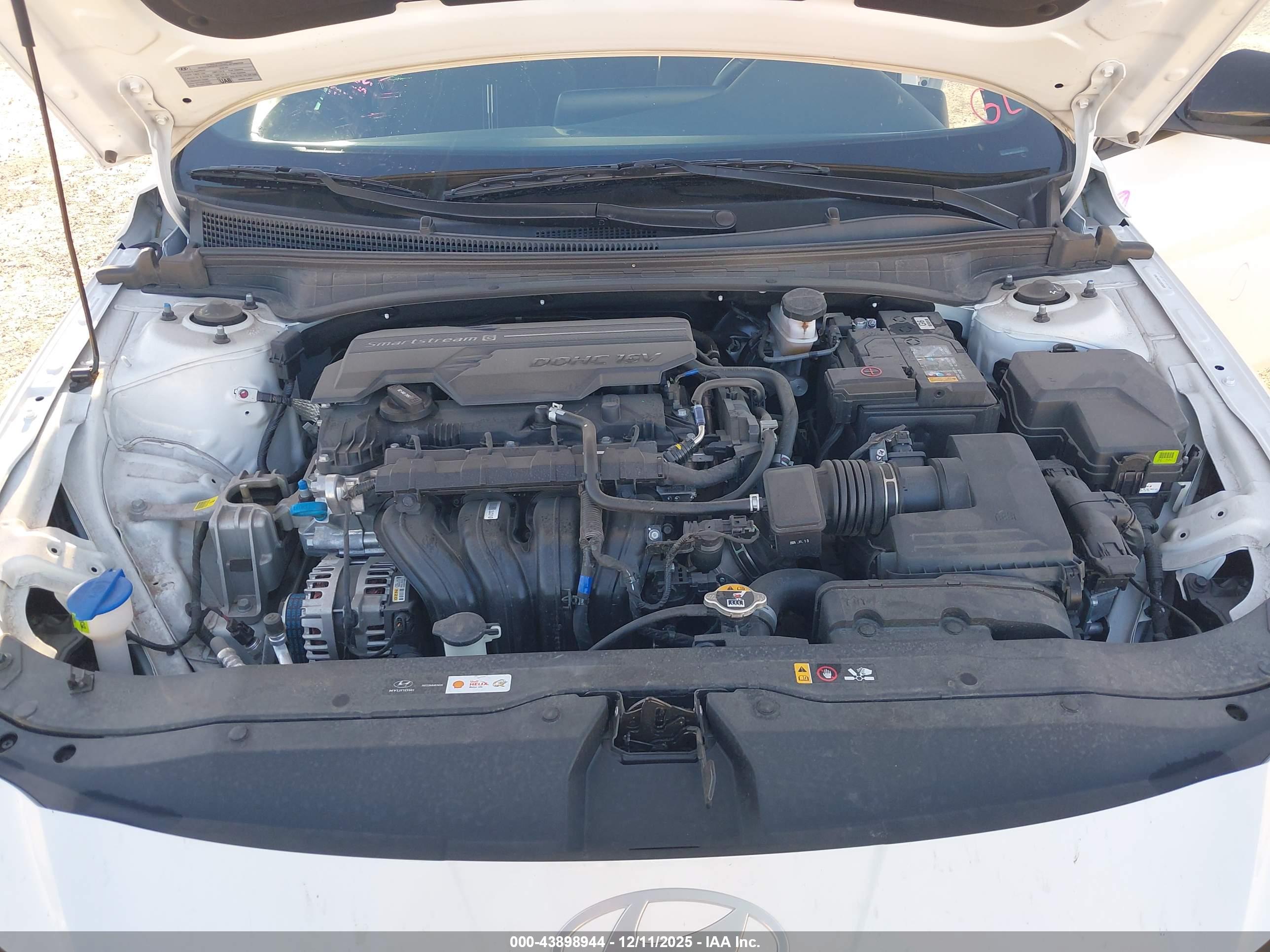 HYUNDAI ELANTRA image 10