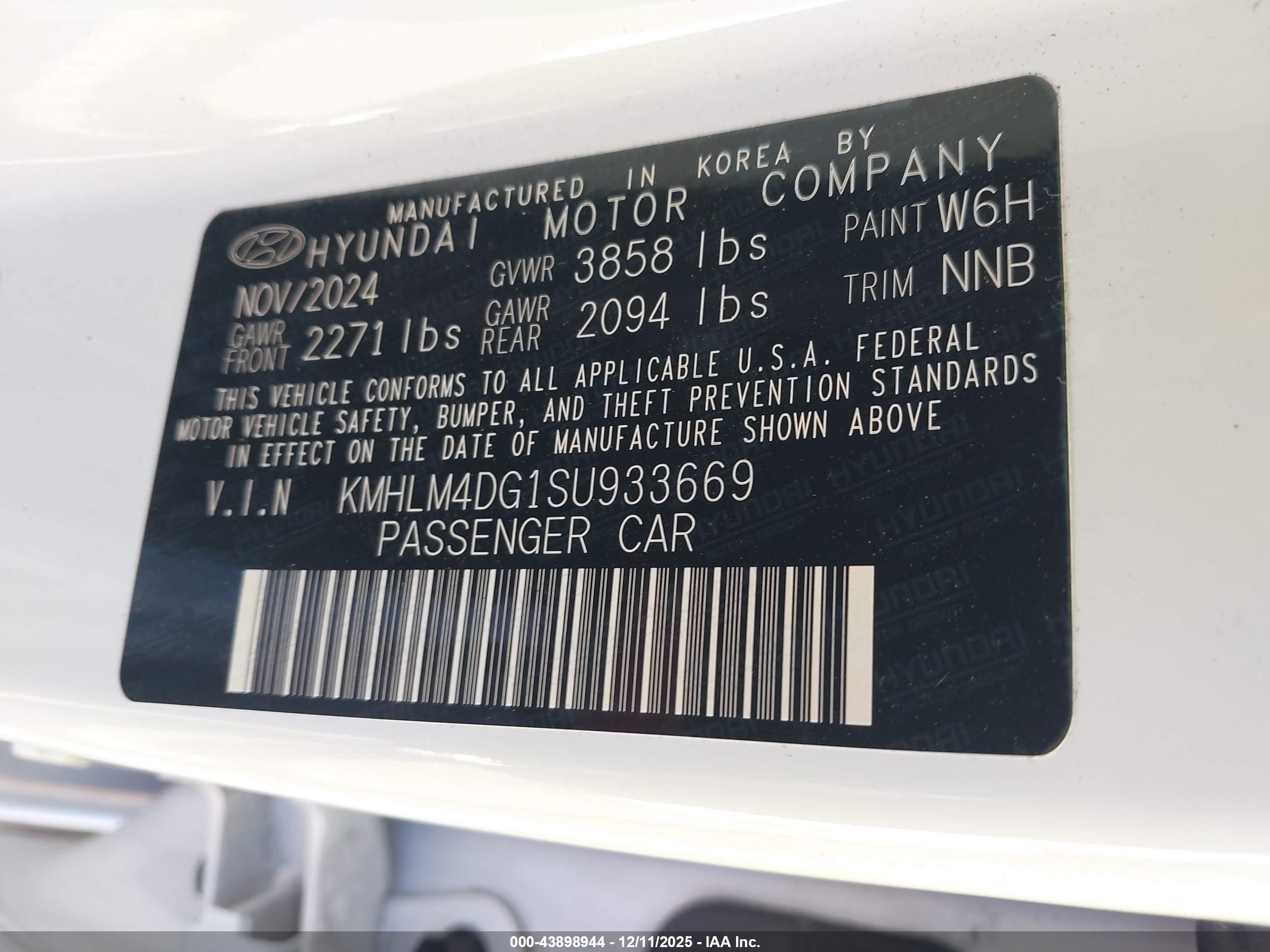 HYUNDAI ELANTRA image 9