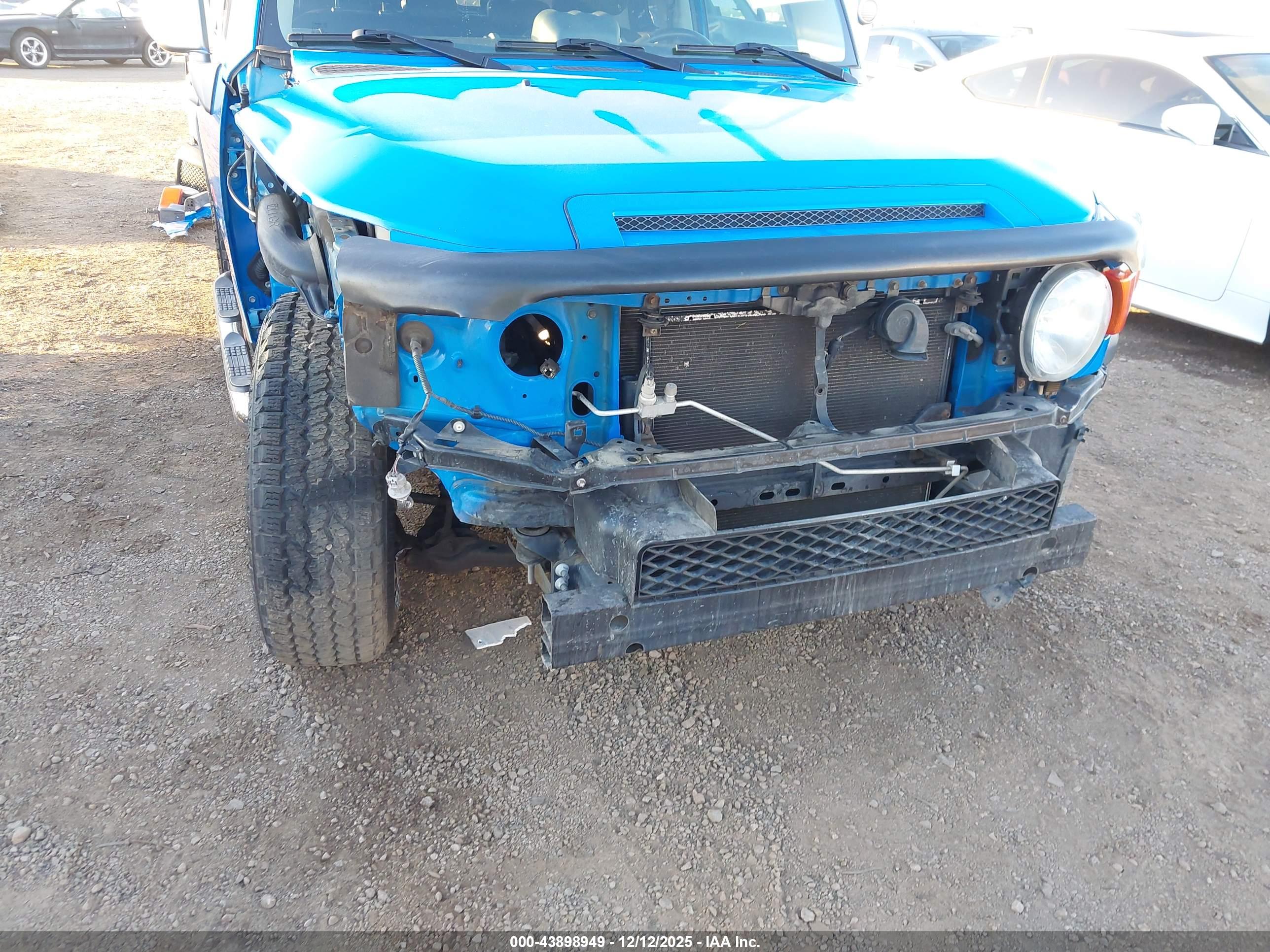 TOYOTA FJ image 6