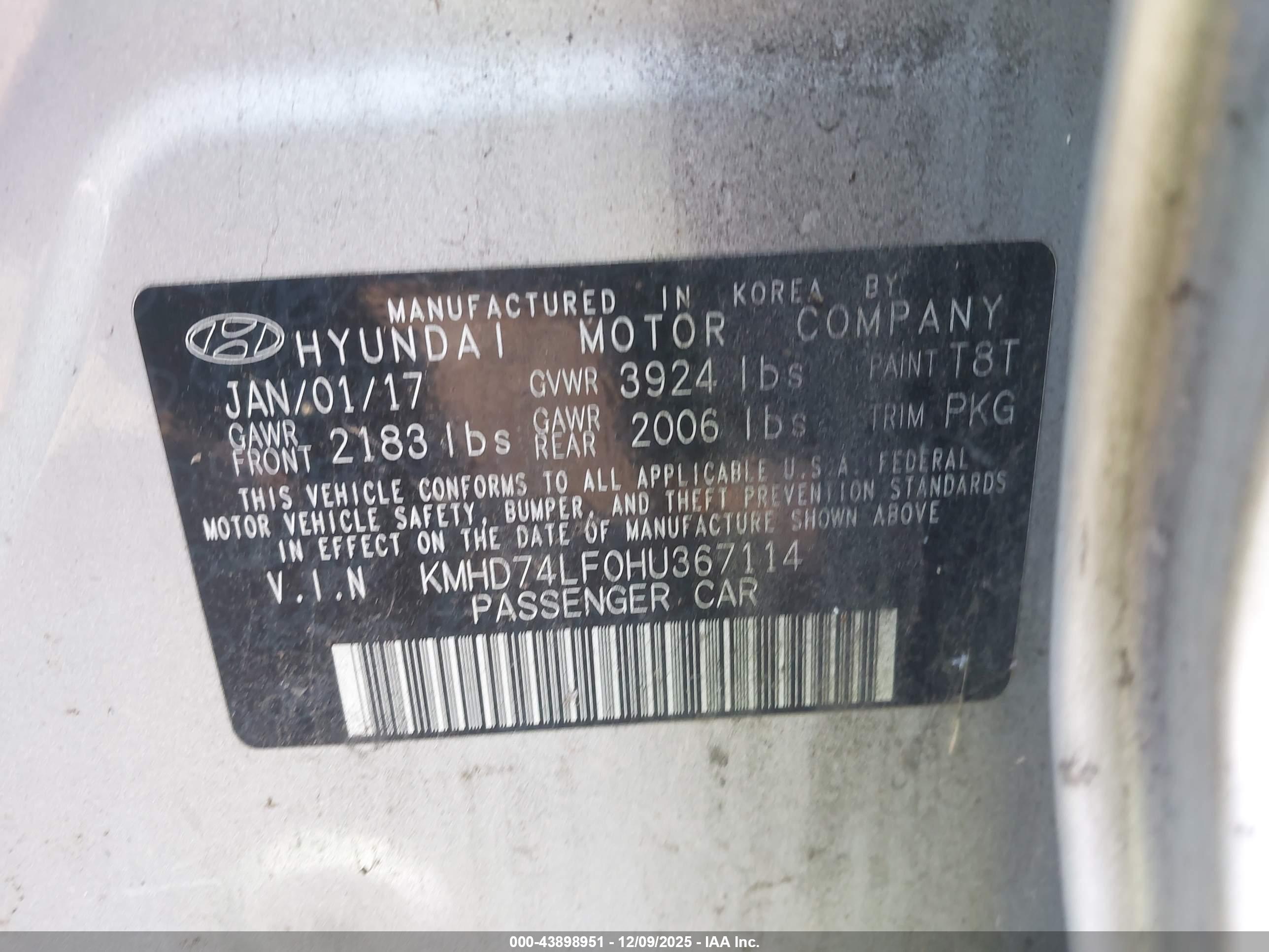 HYUNDAI ELANTRA image 9