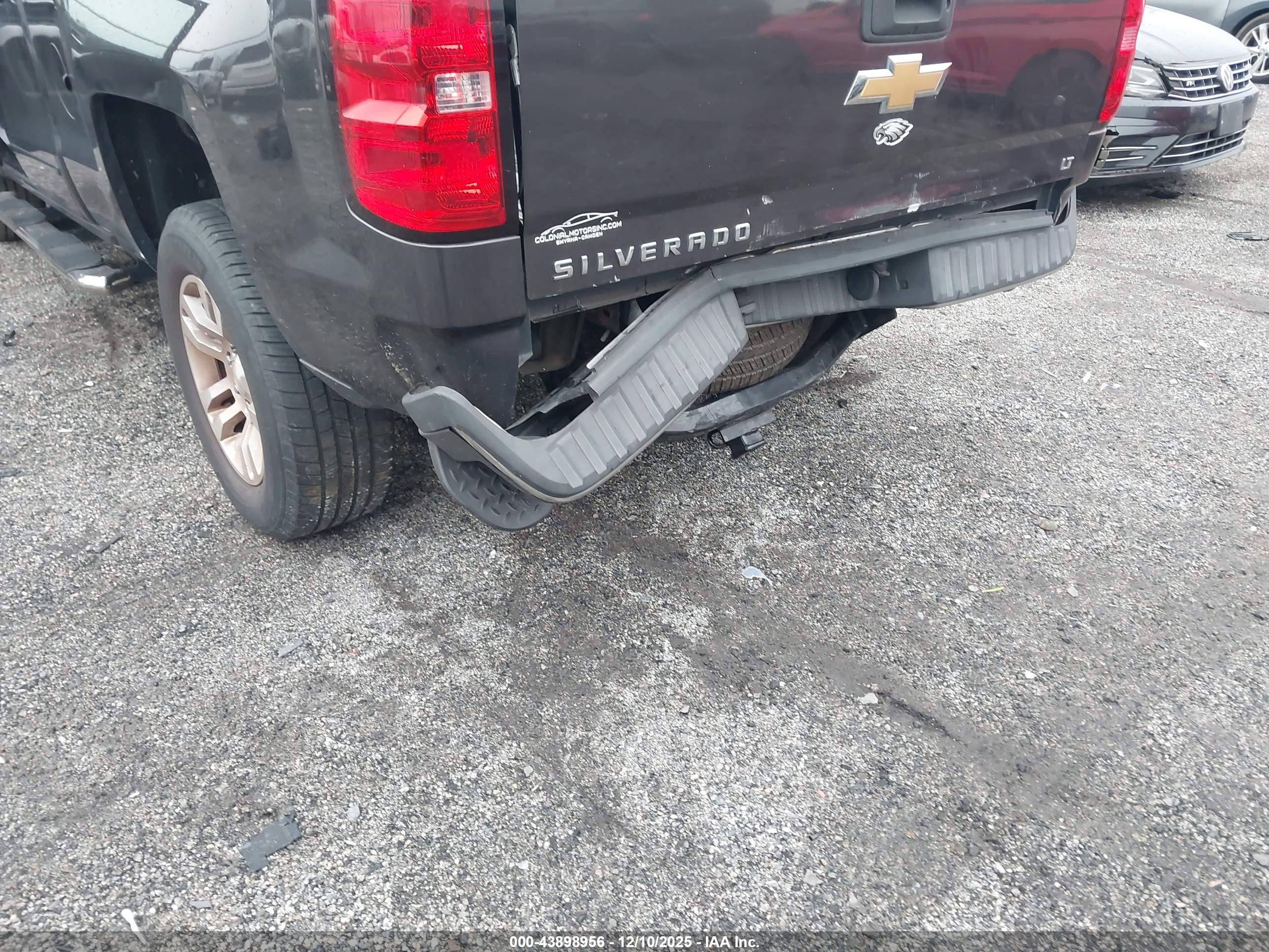 CHEVROLET SILVERADO image 6