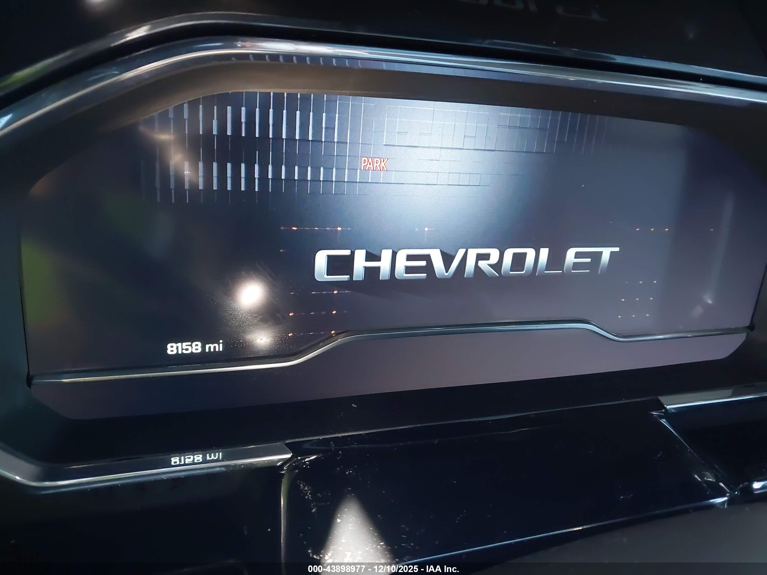 CHEVROLET SILVERADO image 7