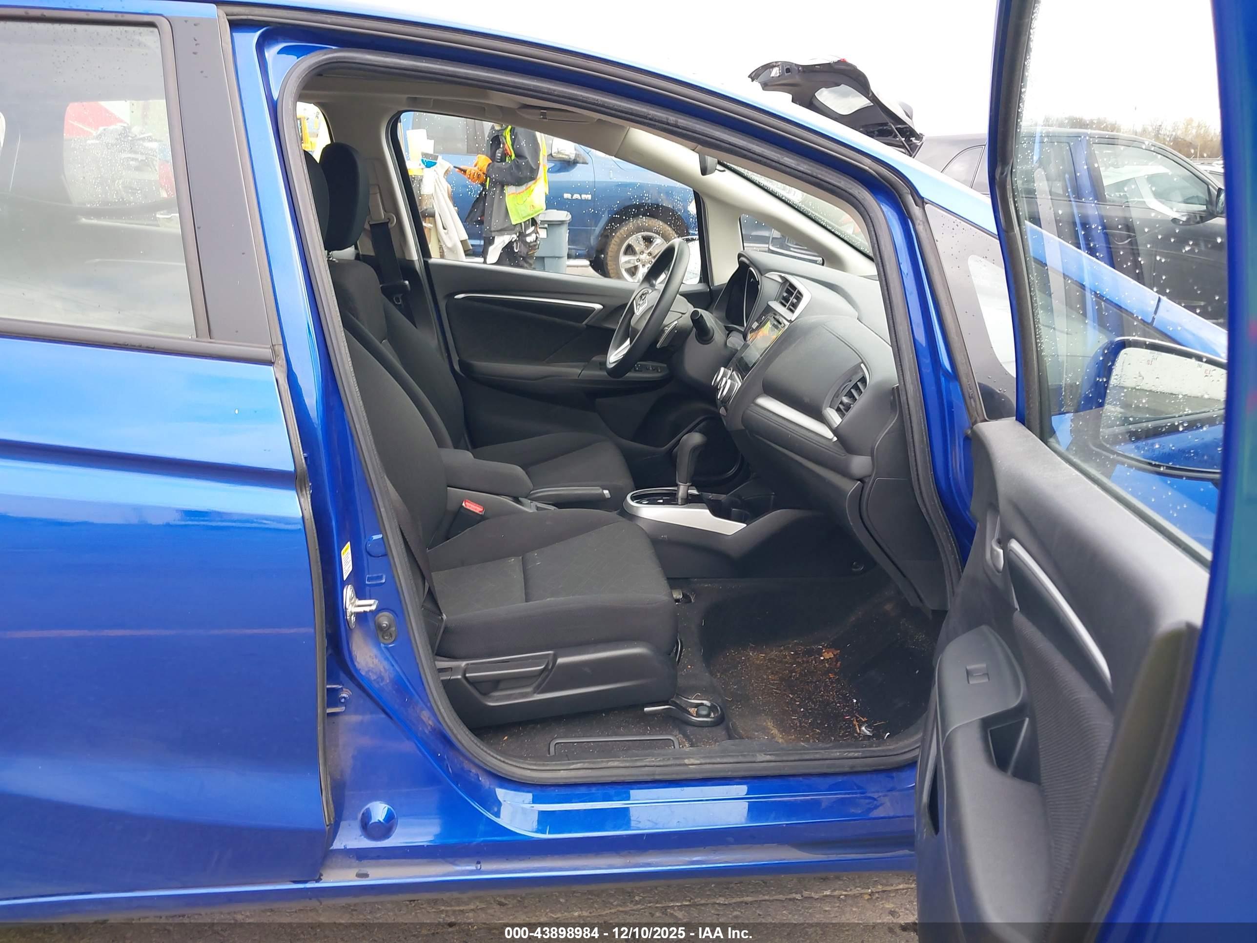 HONDA FIT image 5