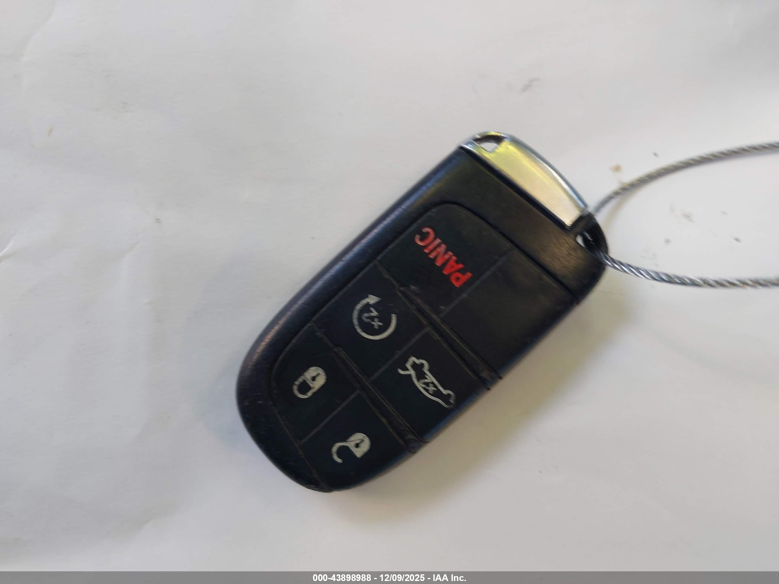 CHRYSLER 300C image 11
