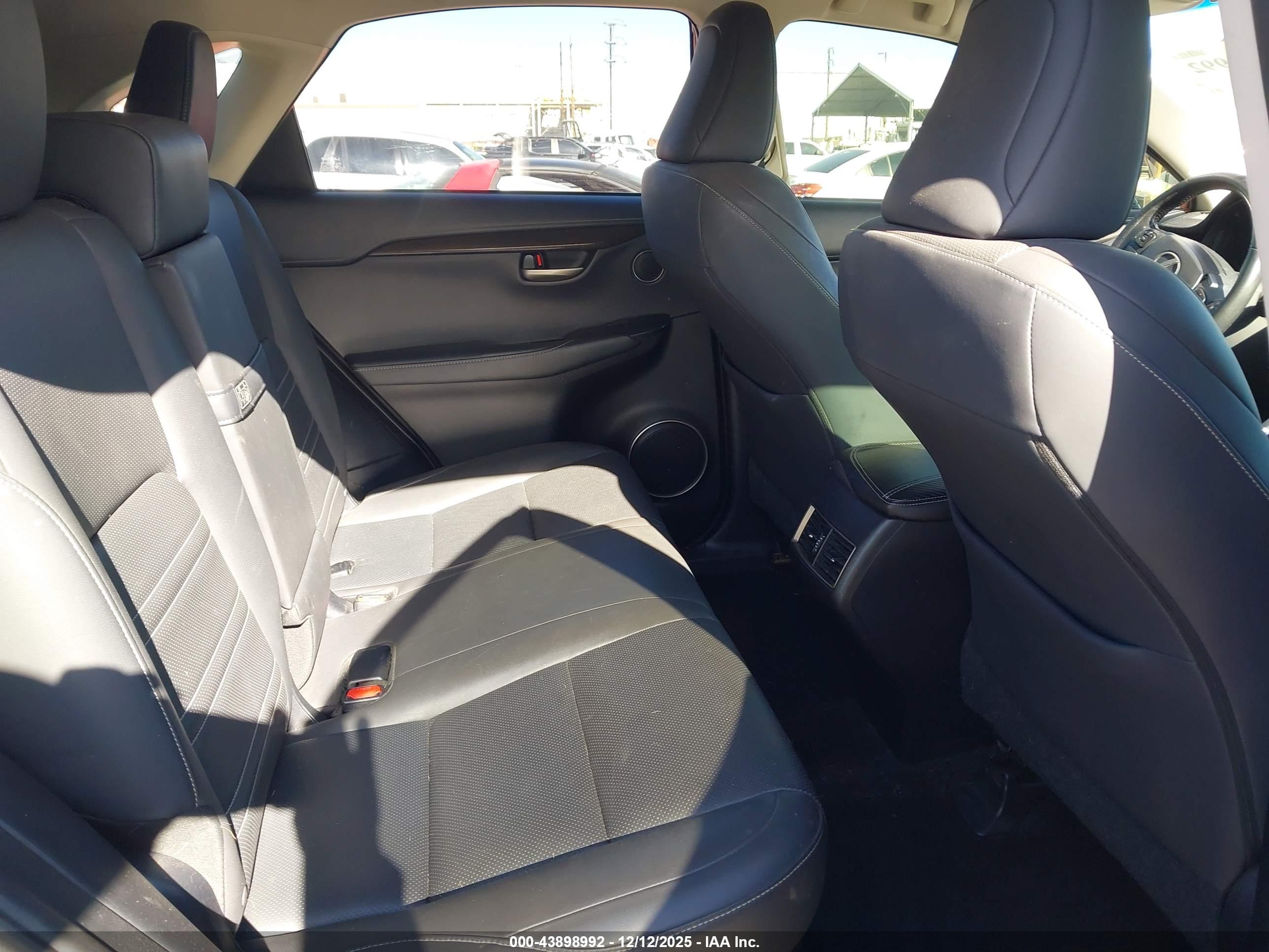 LEXUS NX image 8