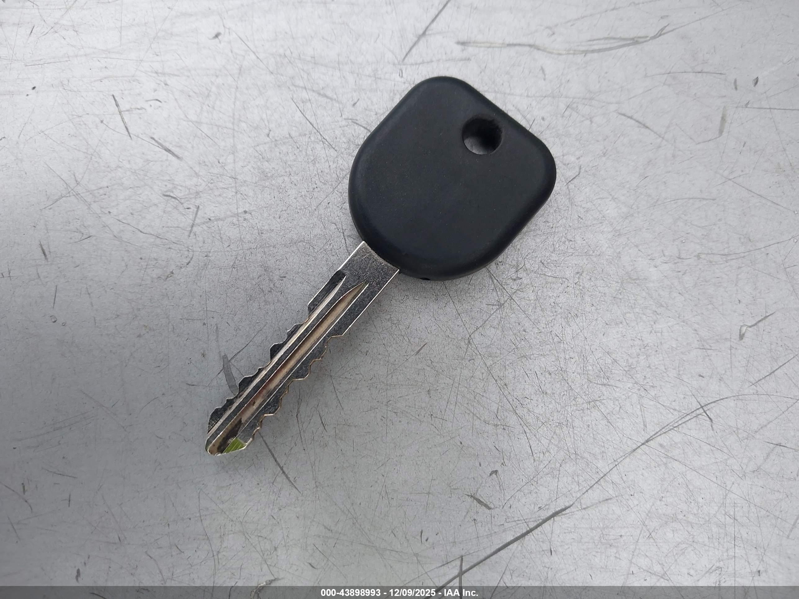 BUICK LUCERNE image 11