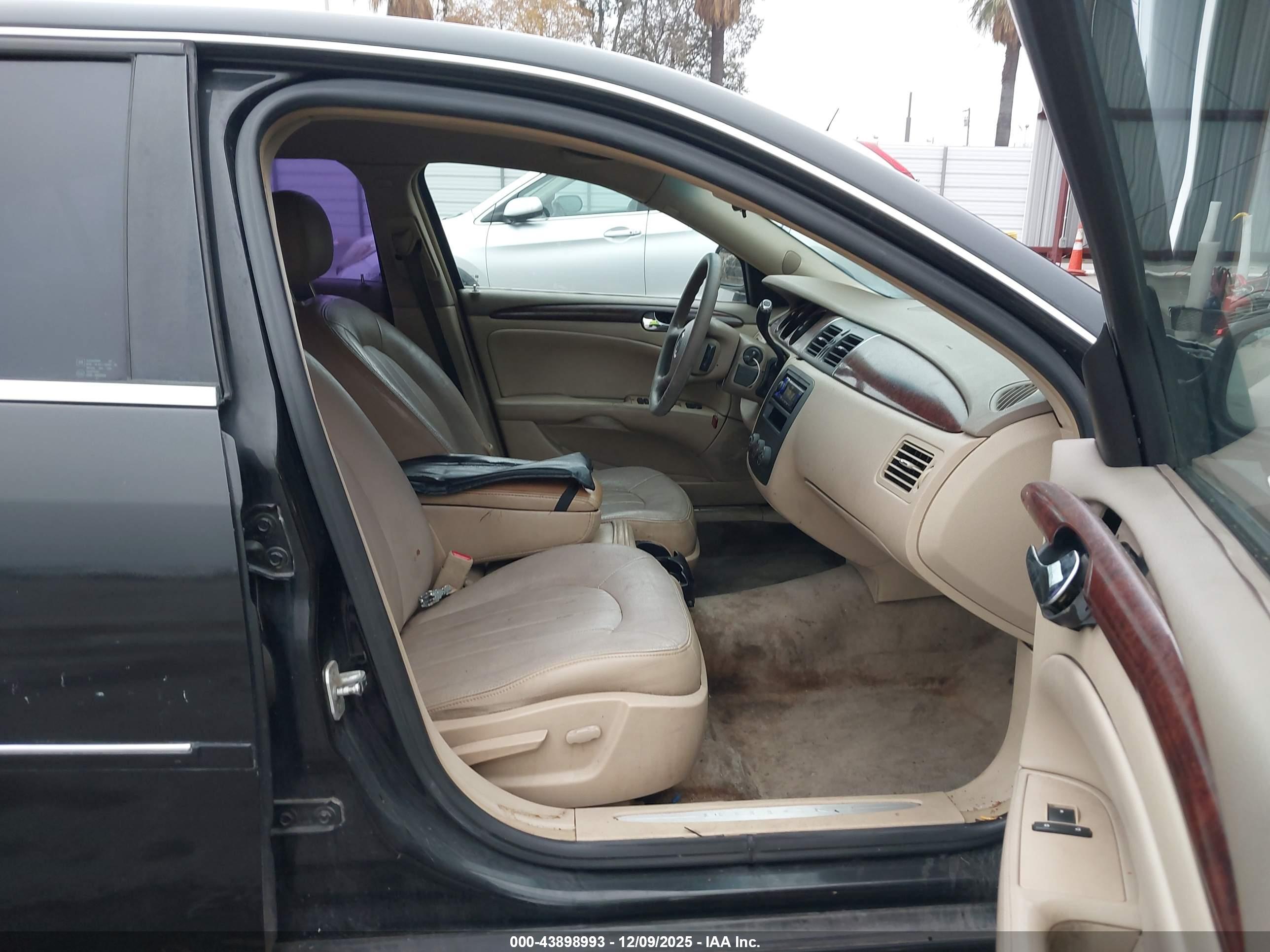 BUICK LUCERNE image 5