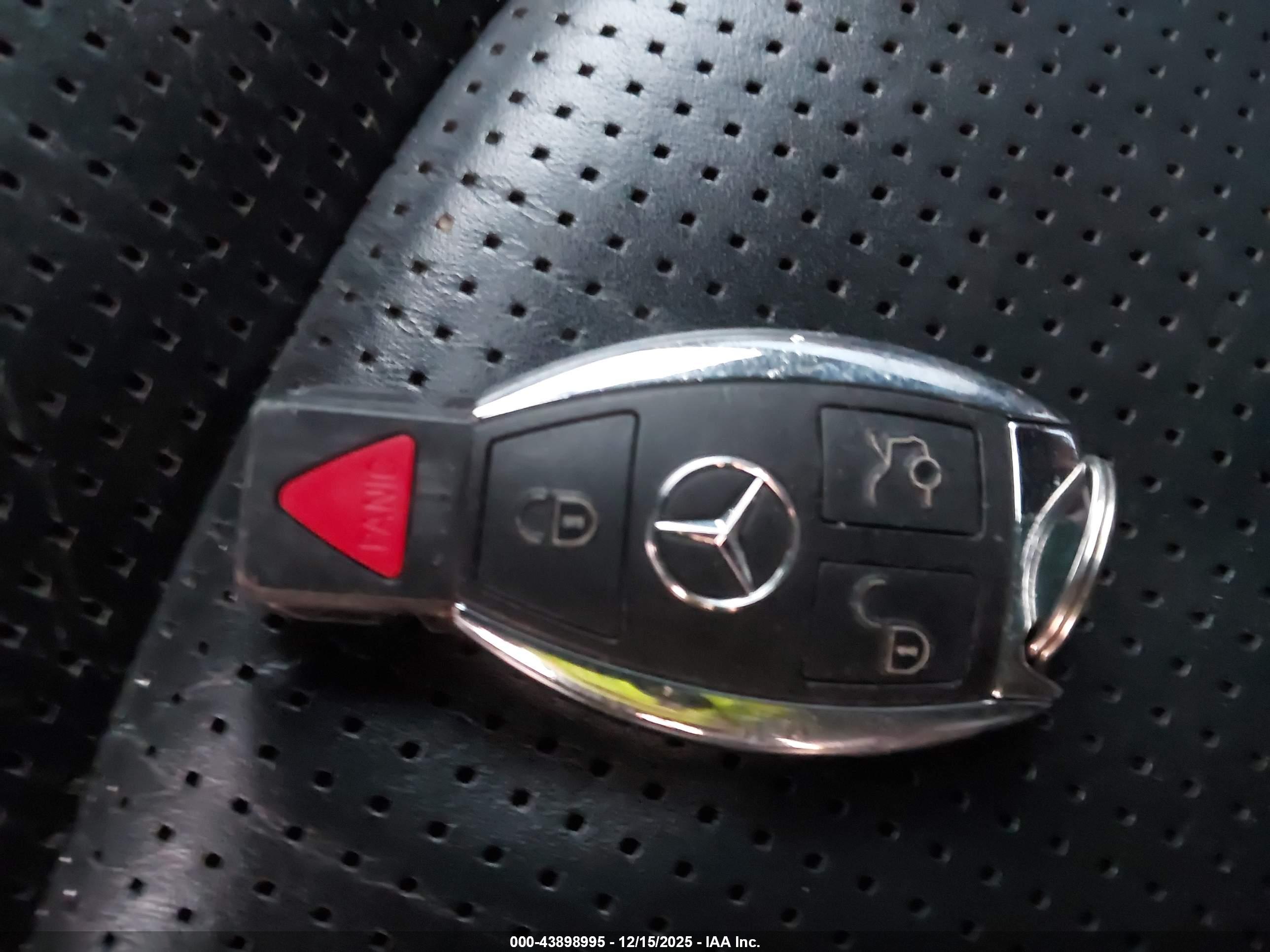 MERCEDES-BENZ CLS image 11