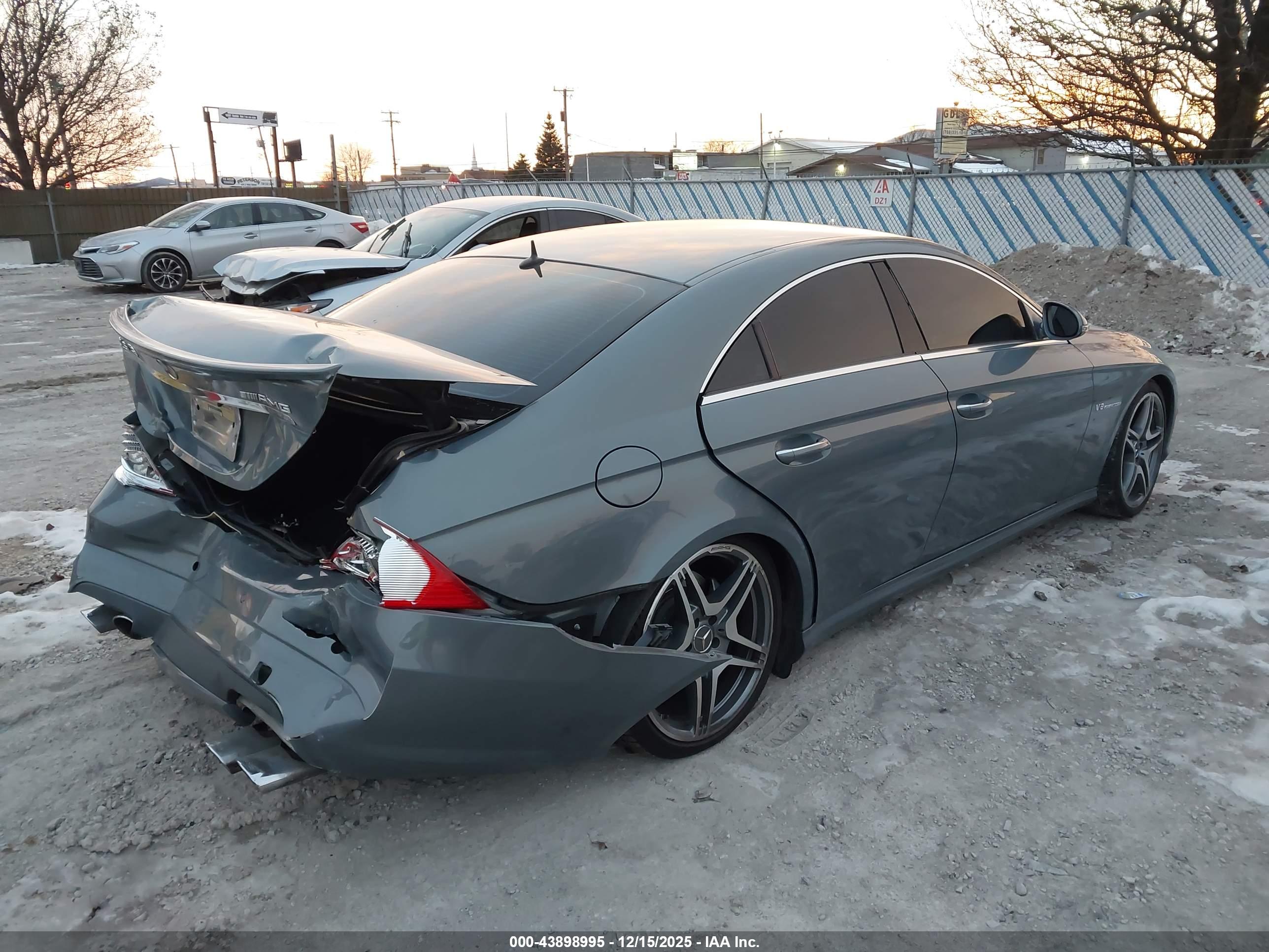 MERCEDES-BENZ CLS image 4