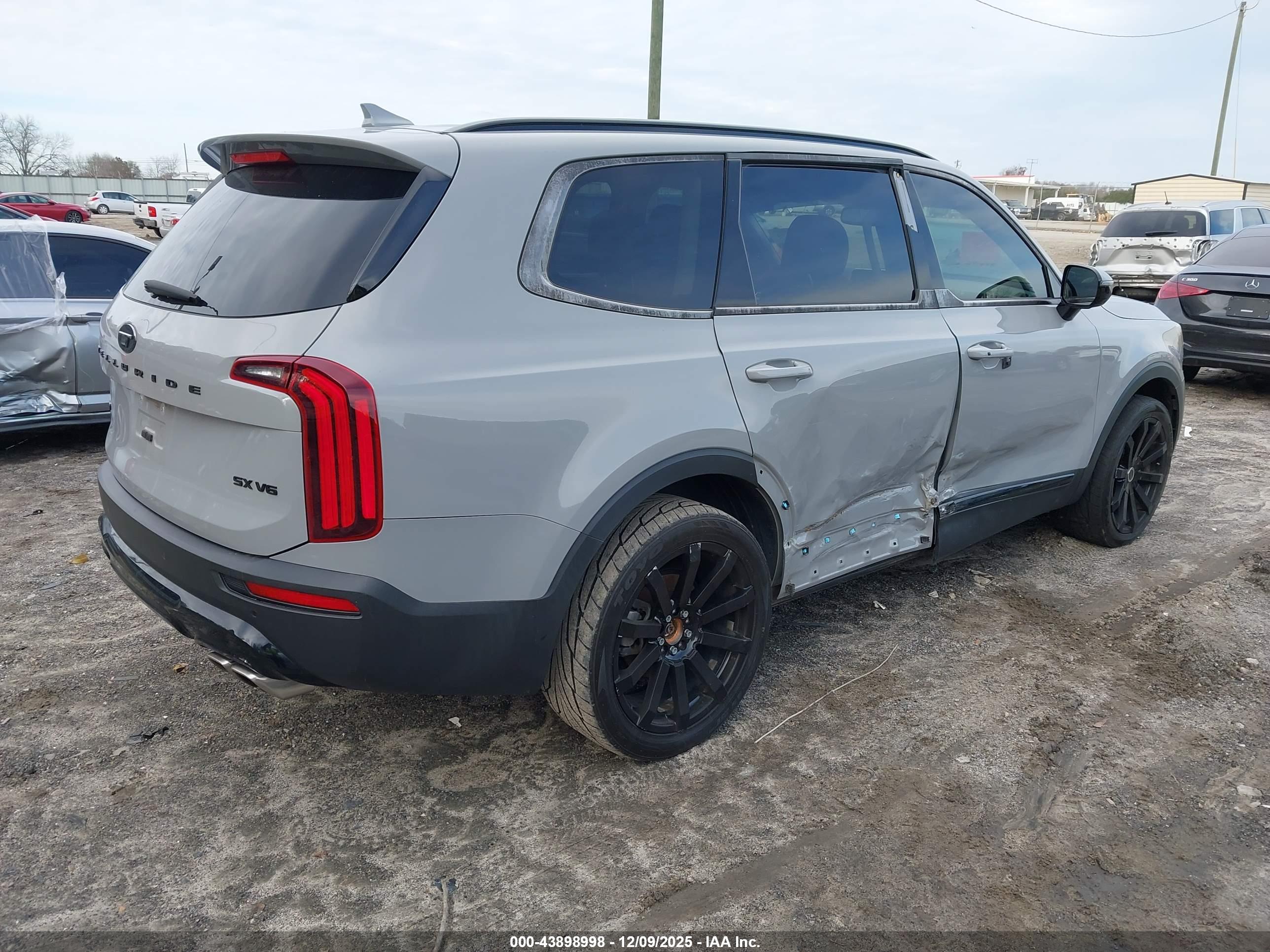 KIA TELLURIDE image 4