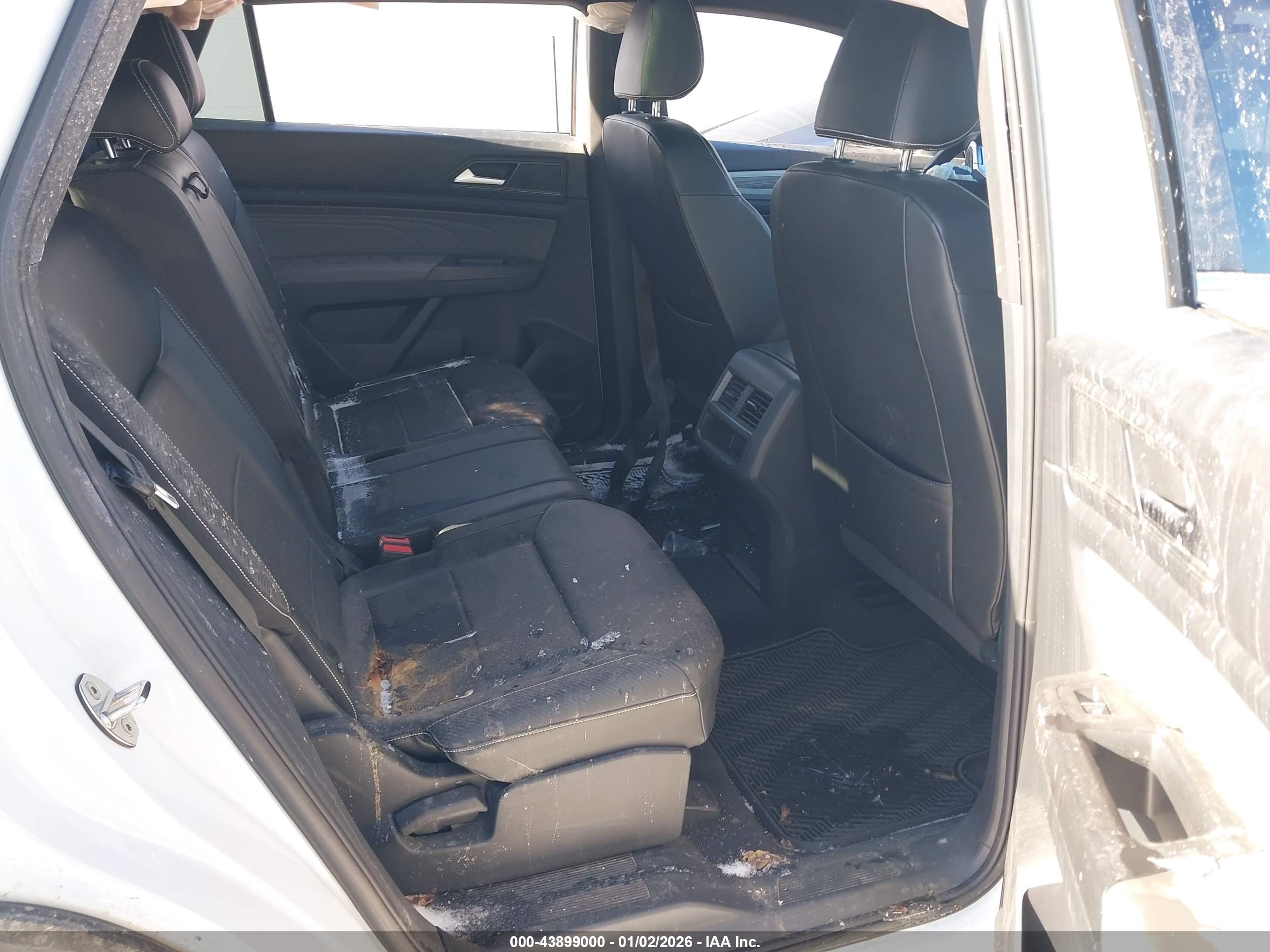 VOLKSWAGEN ATLAS image 8
