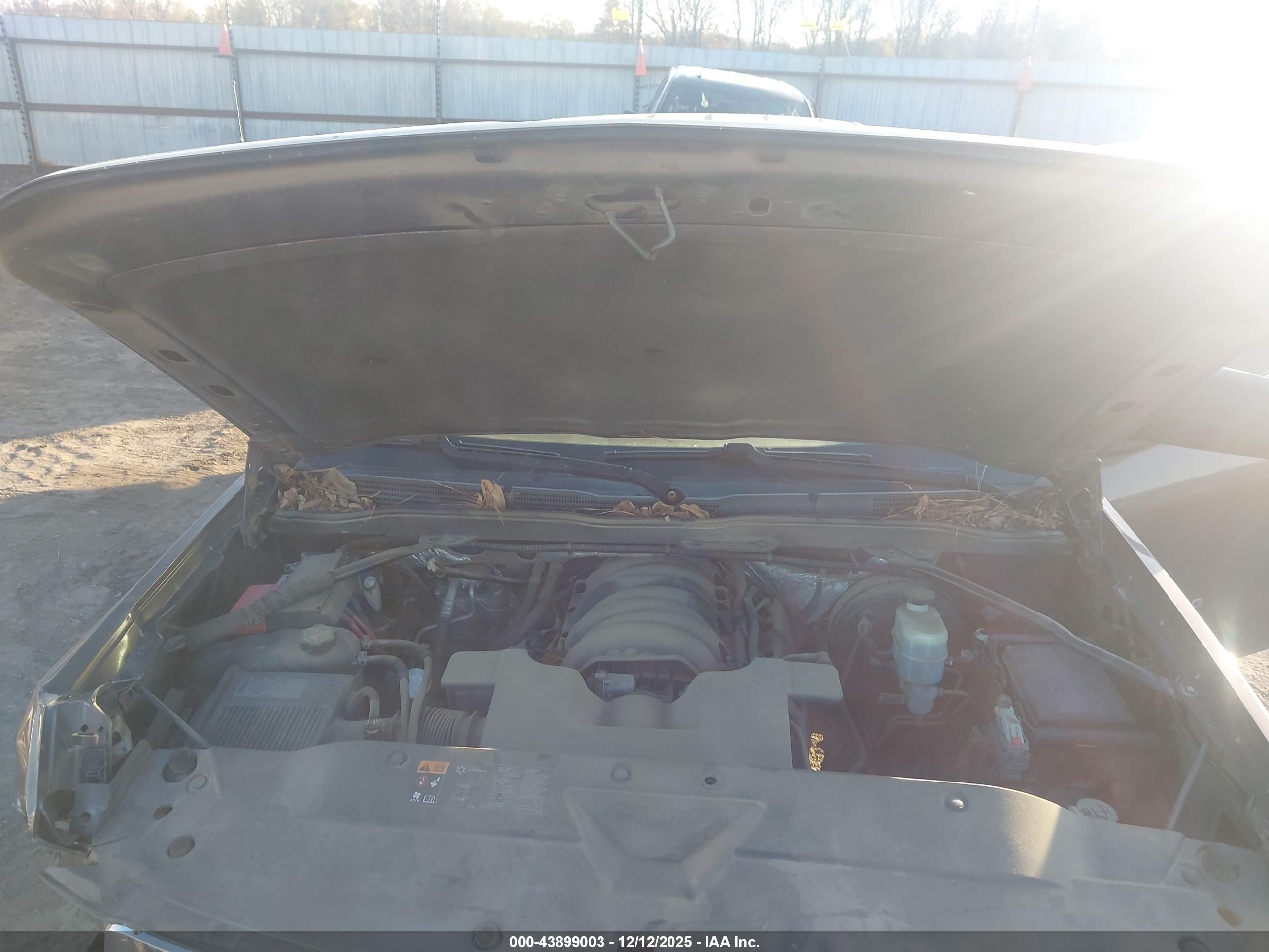 CHEVROLET SILVERADO image 10