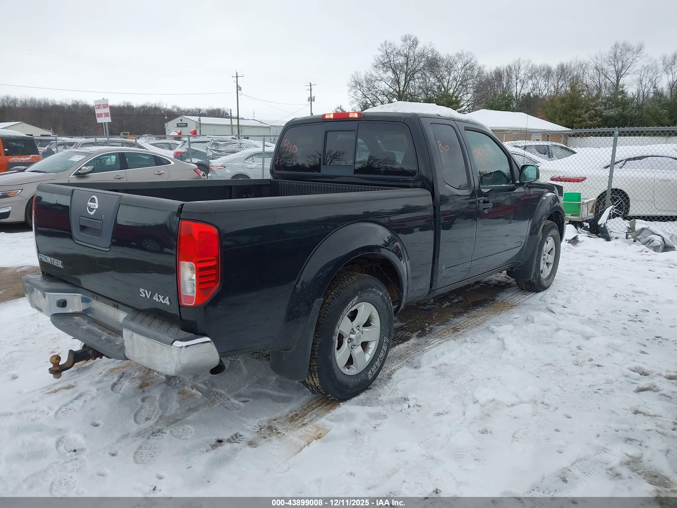 NISSAN FRONTIER image 4