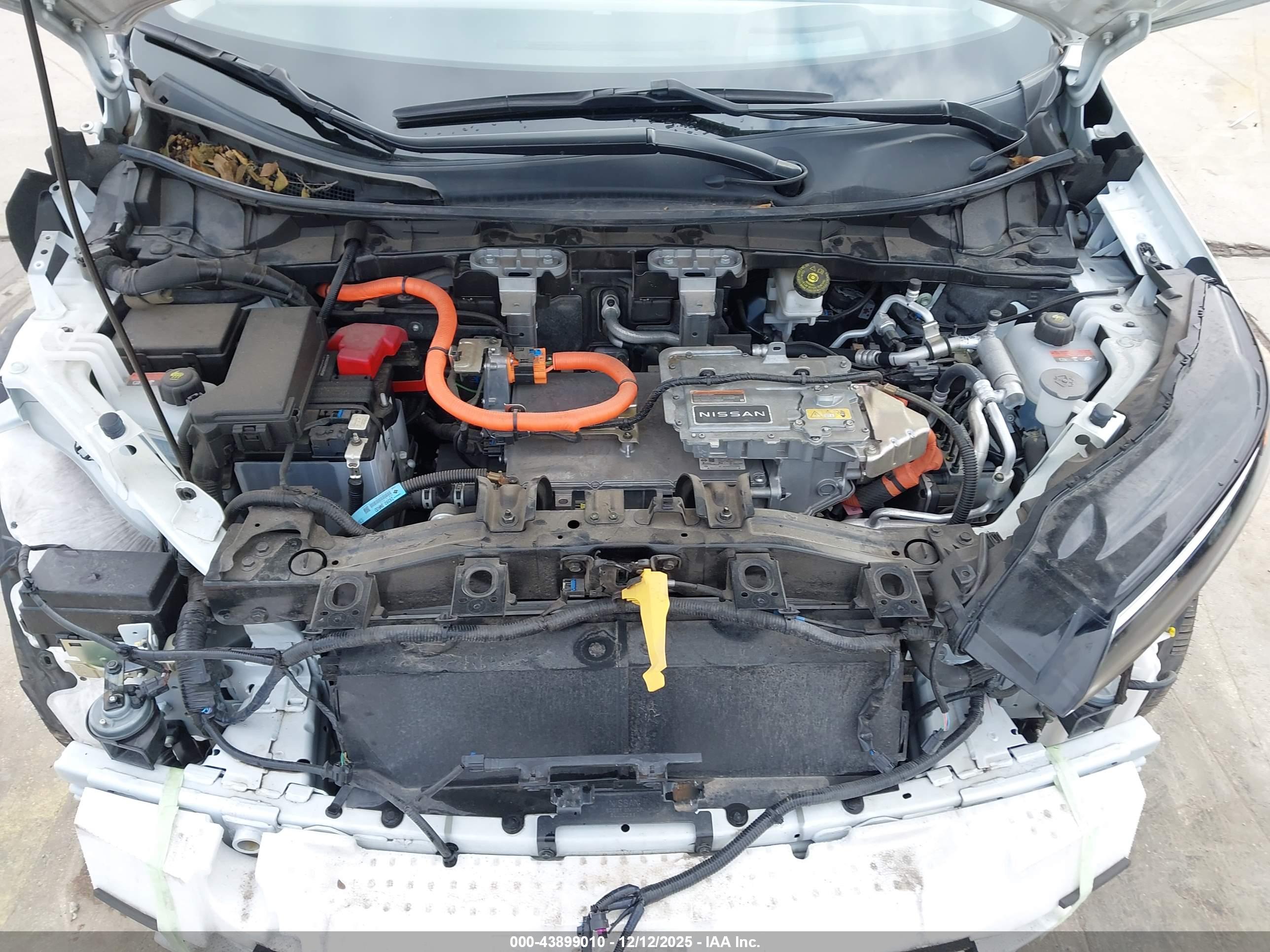NISSAN ARIYA image 10