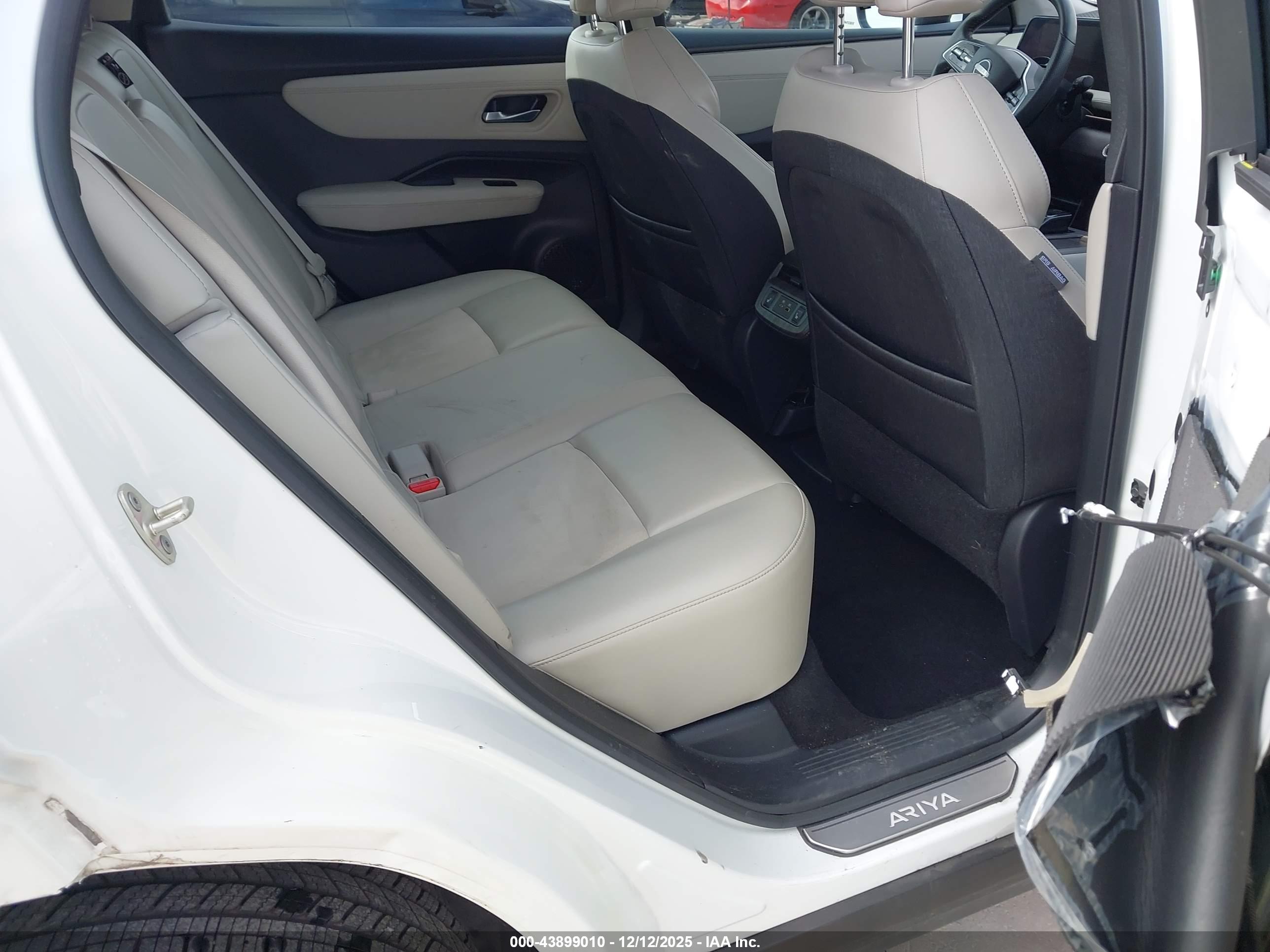 NISSAN ARIYA image 8
