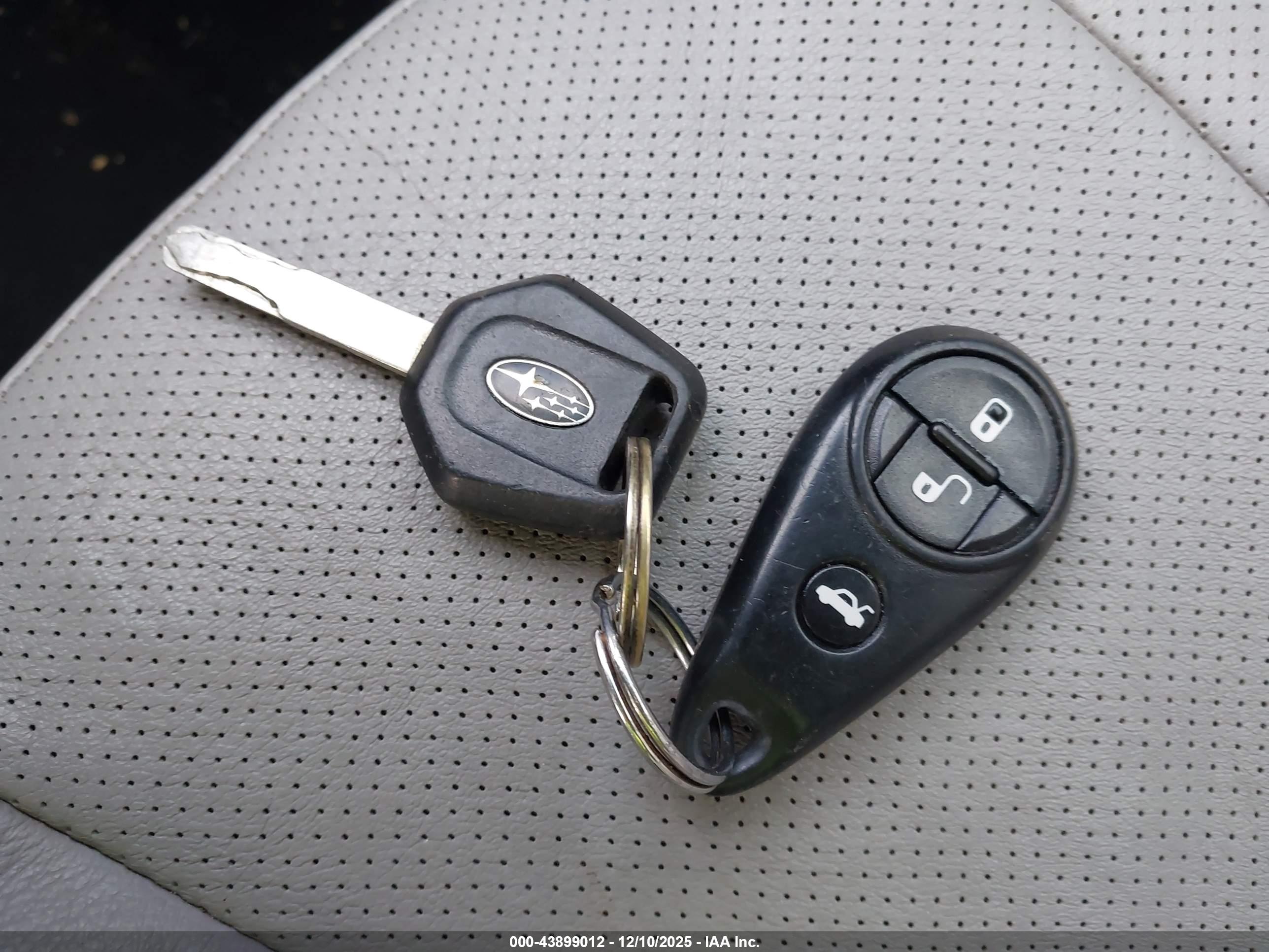 SUBARU FORESTER image 11