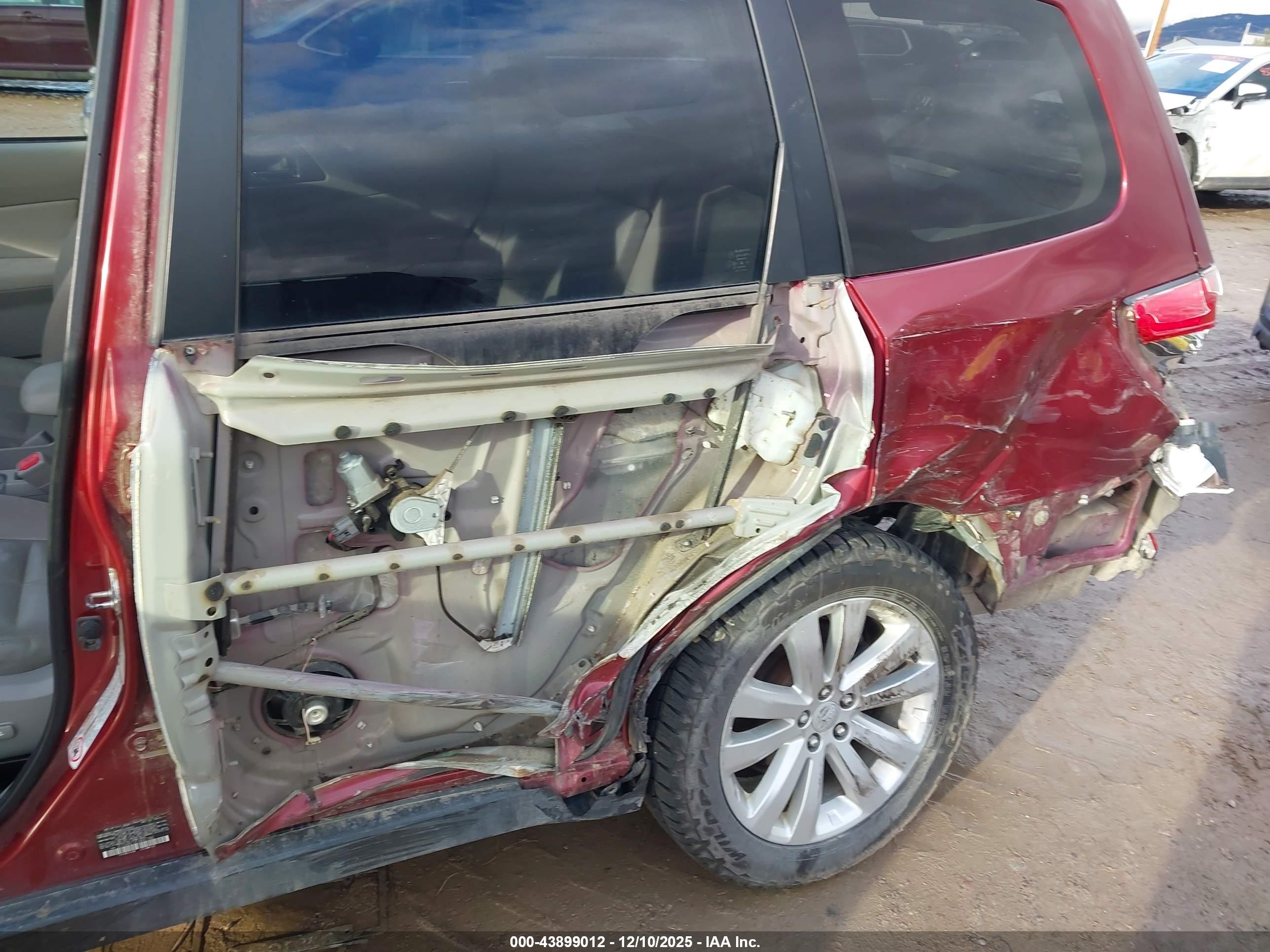 SUBARU FORESTER image 6