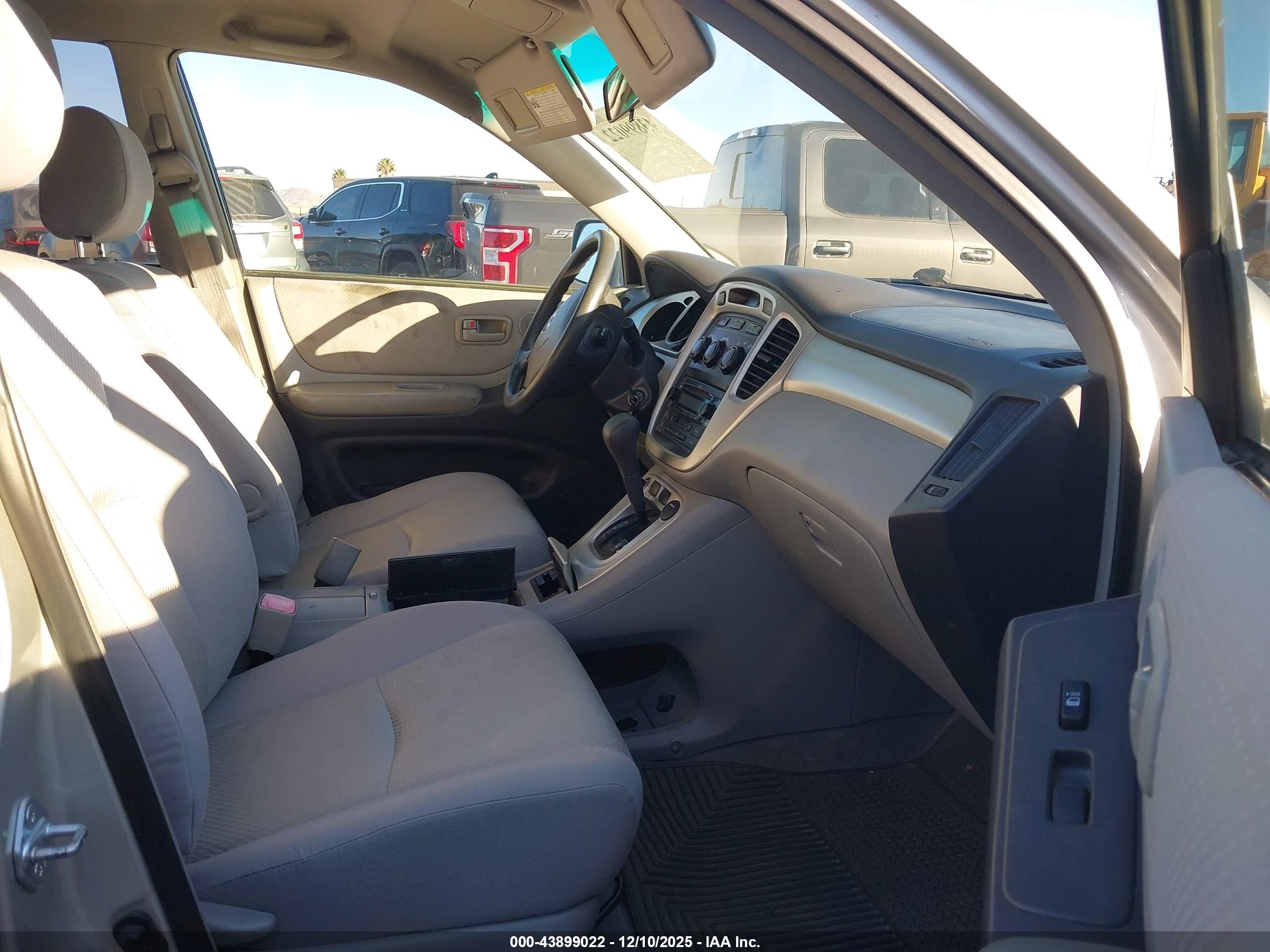 TOYOTA HIGHLANDER image 5
