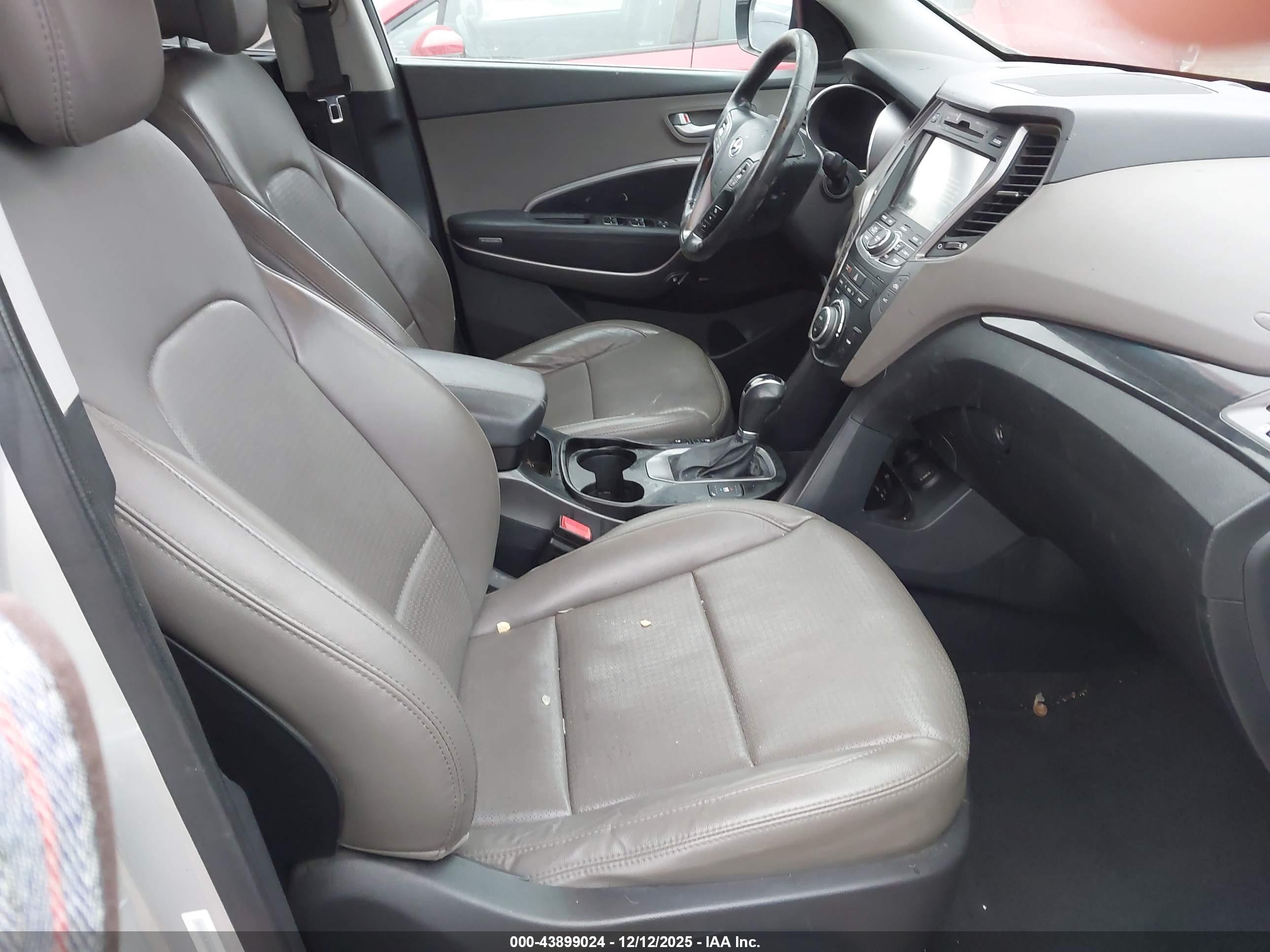 HYUNDAI SANTA image 5