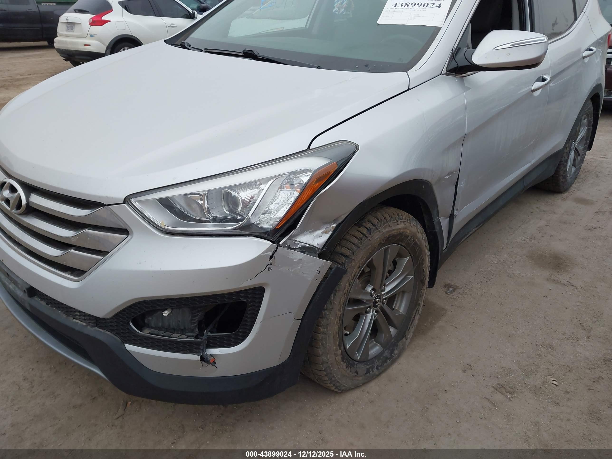 HYUNDAI SANTA image 6
