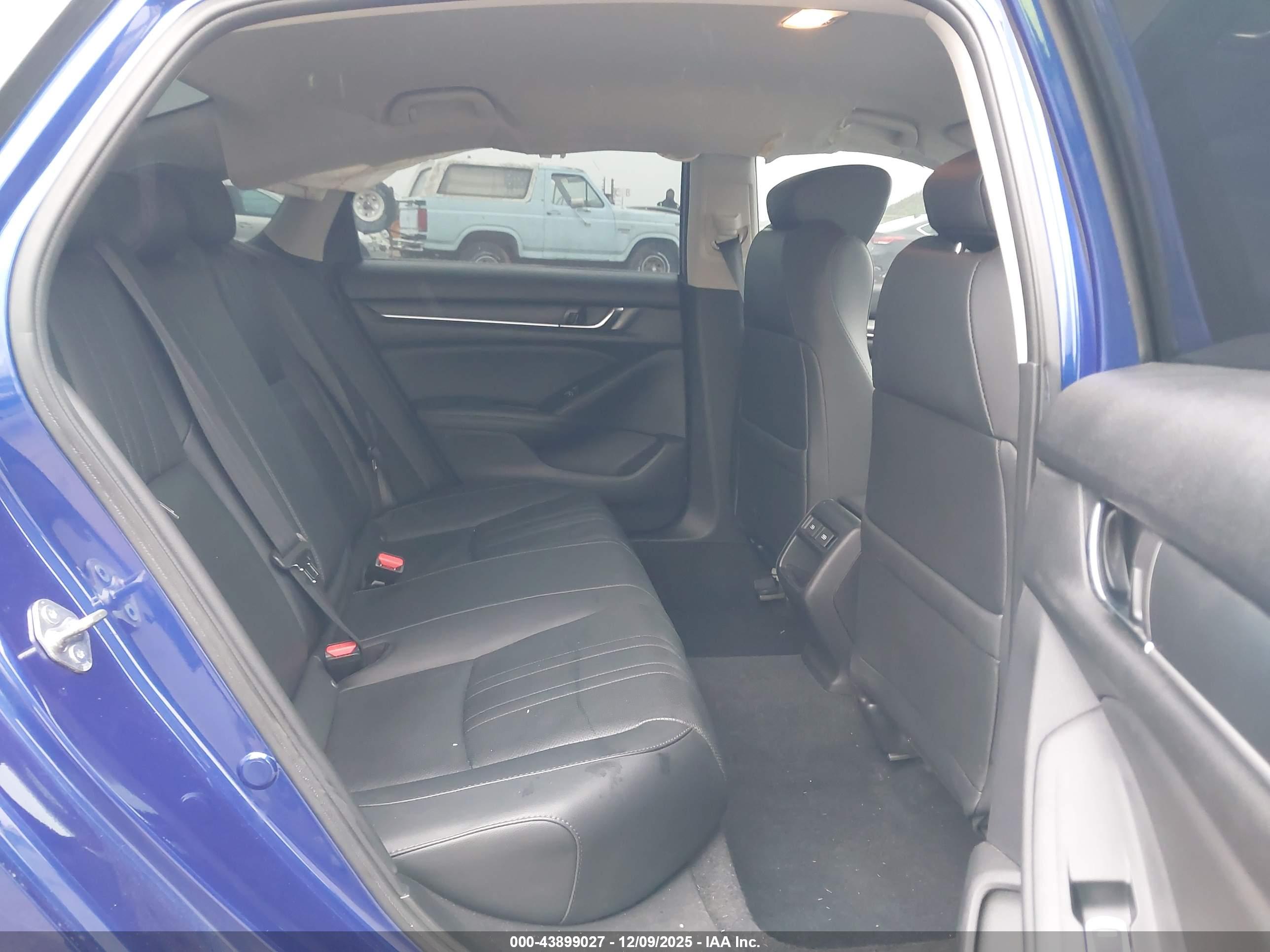HONDA ACCORD image 8