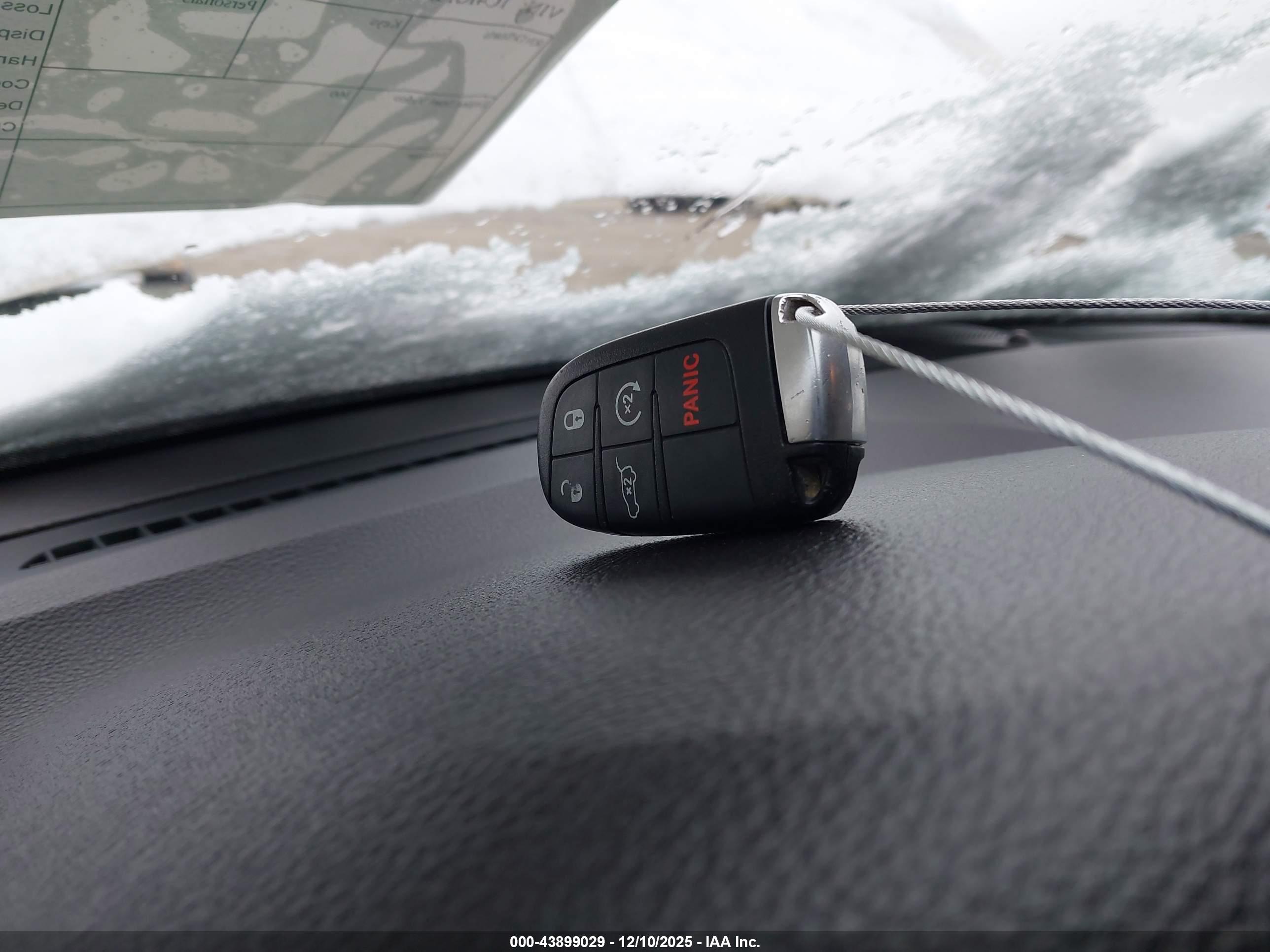 JEEP GRAND image 11