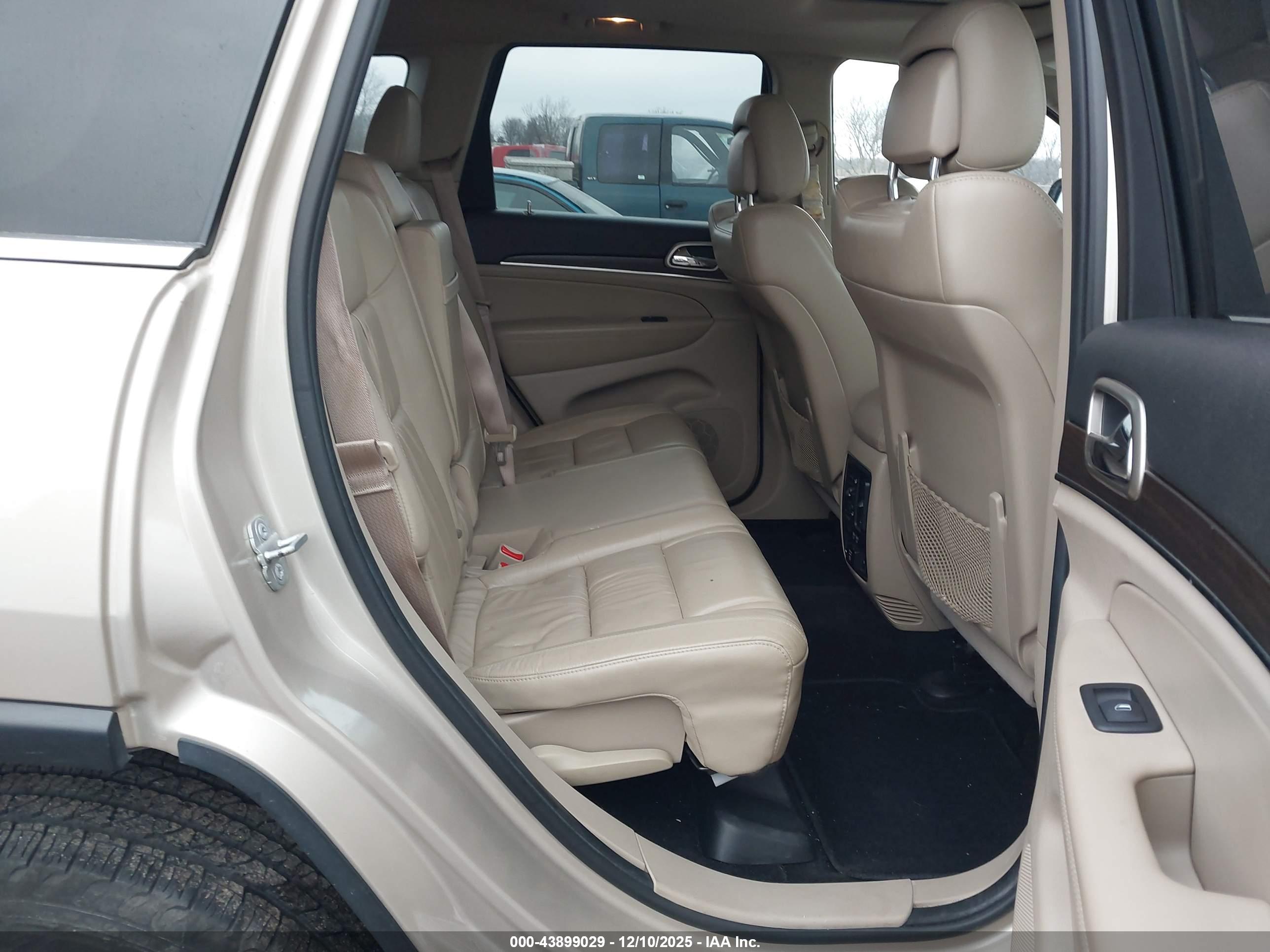 JEEP GRAND image 8