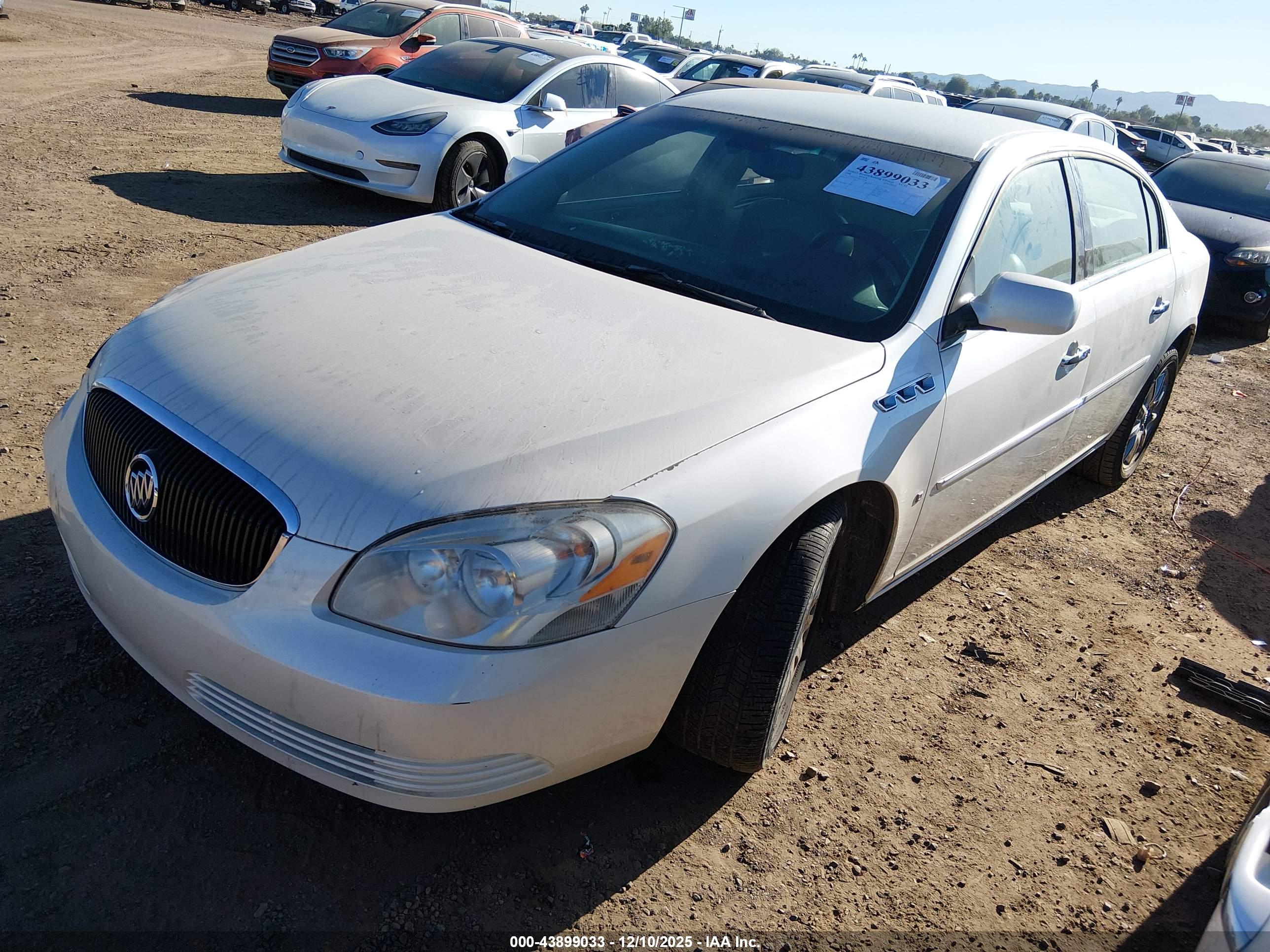 BUICK LUCERNE image 2