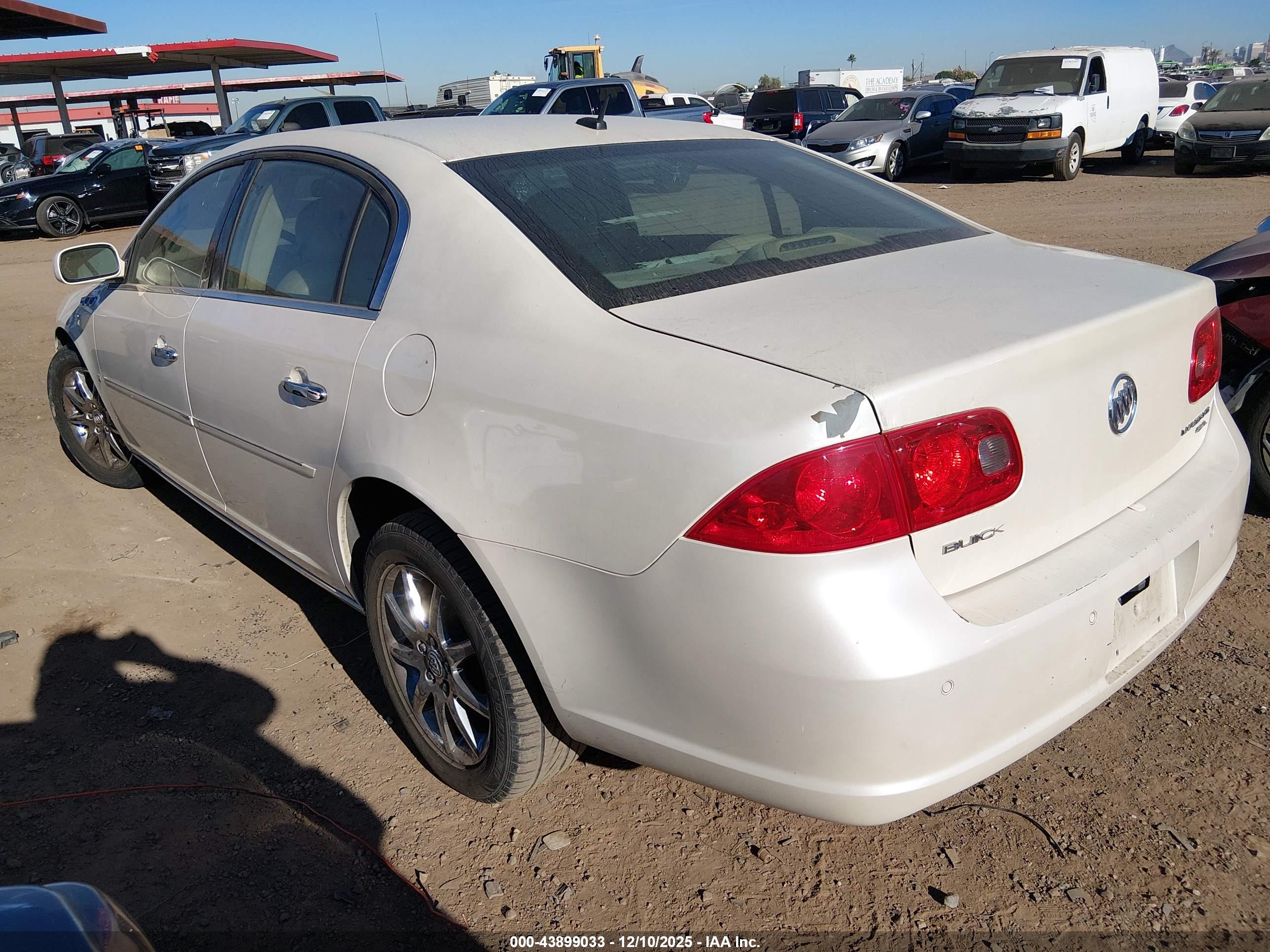 BUICK LUCERNE image 3