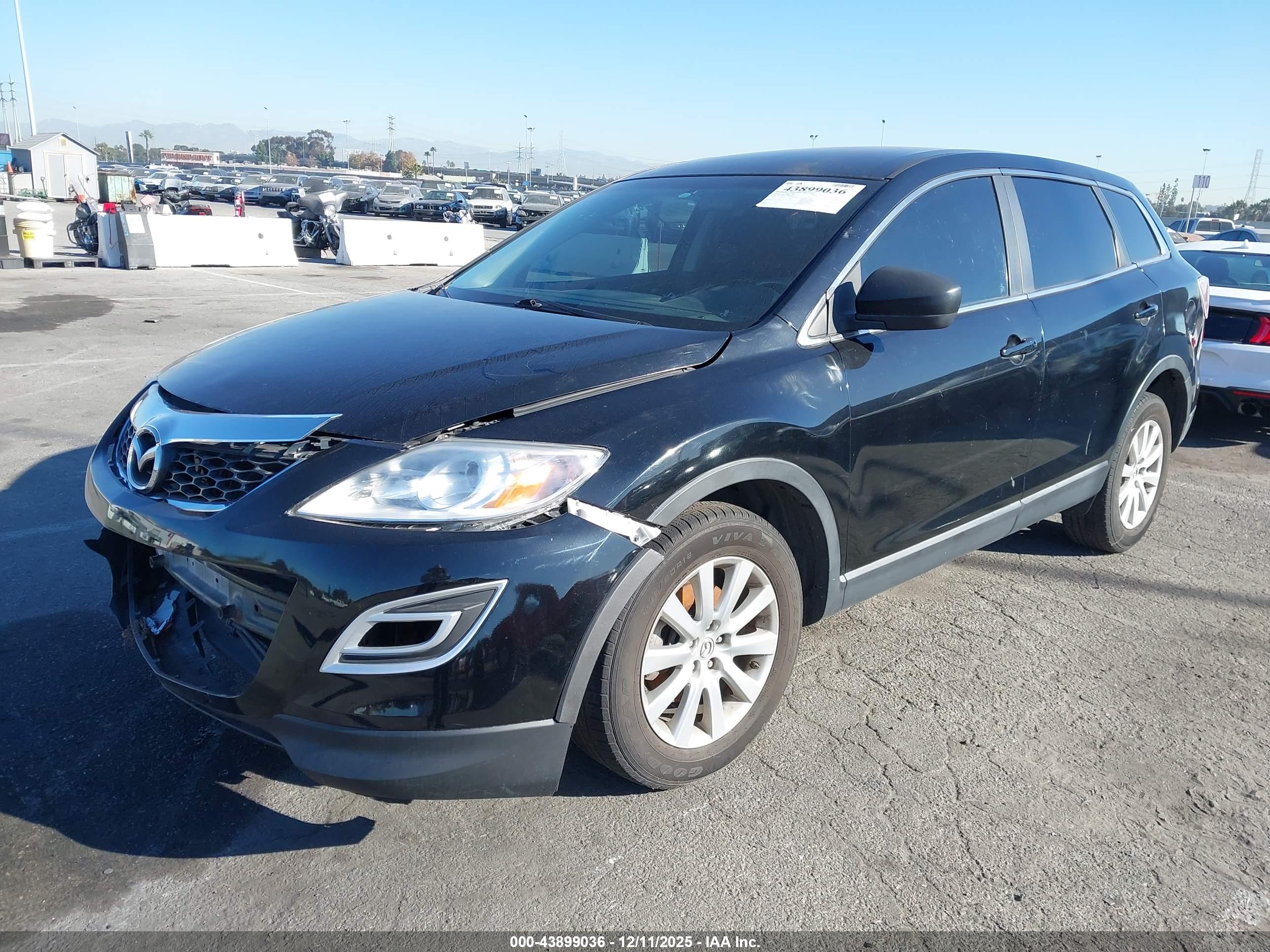 MAZDA CX-9 image 2