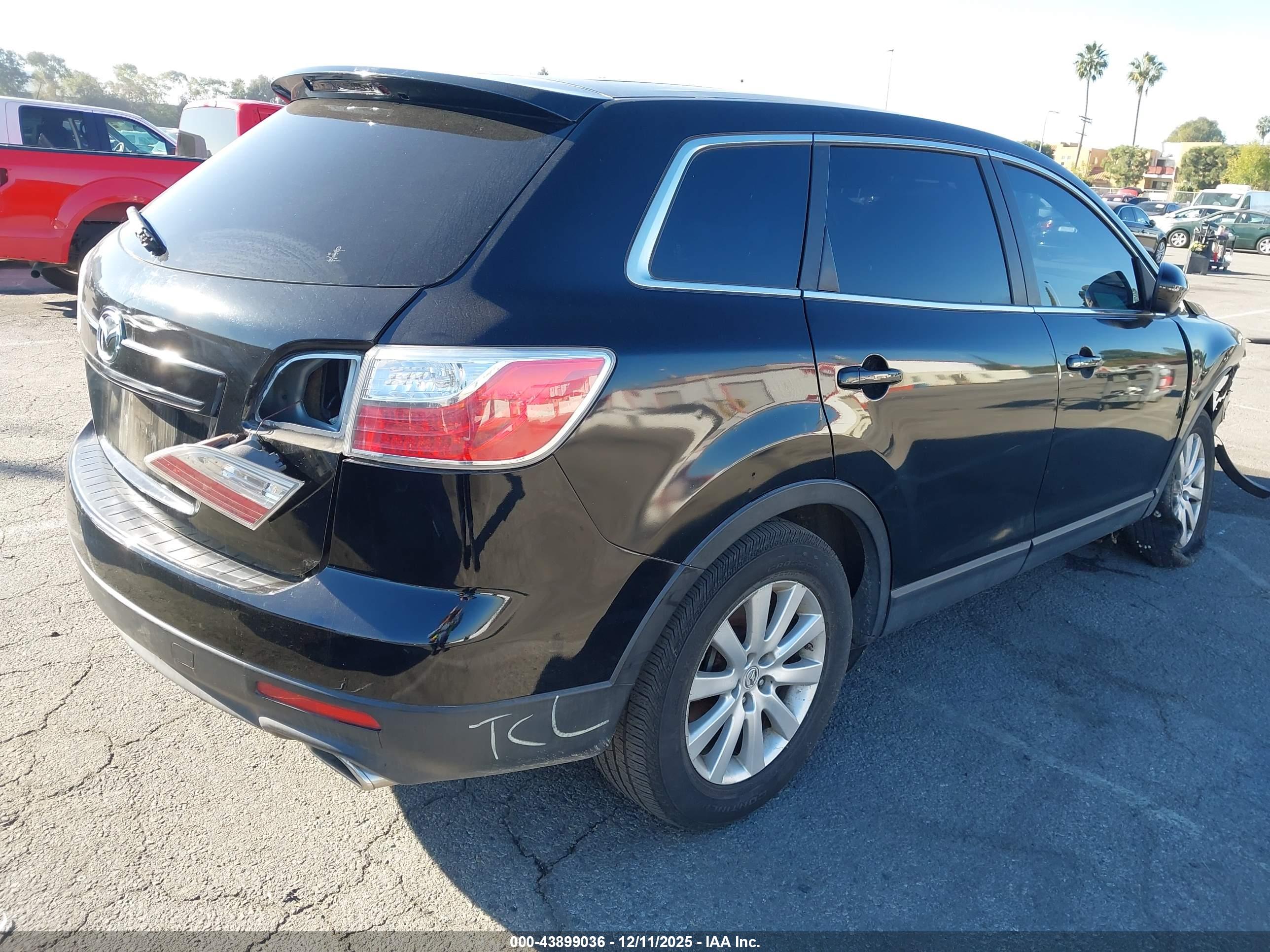 MAZDA CX-9 image 4