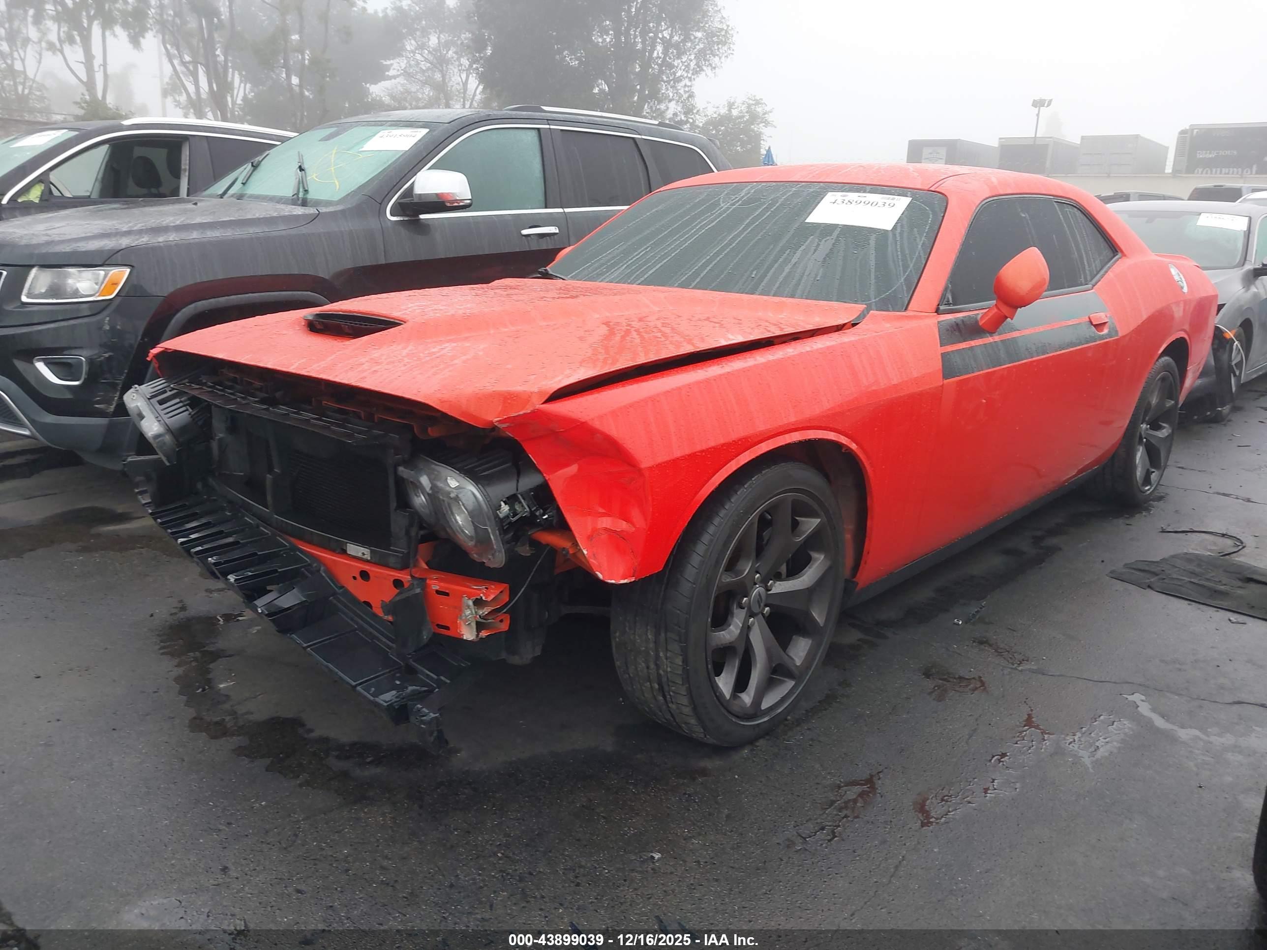 DODGE CHALLENGER image 2