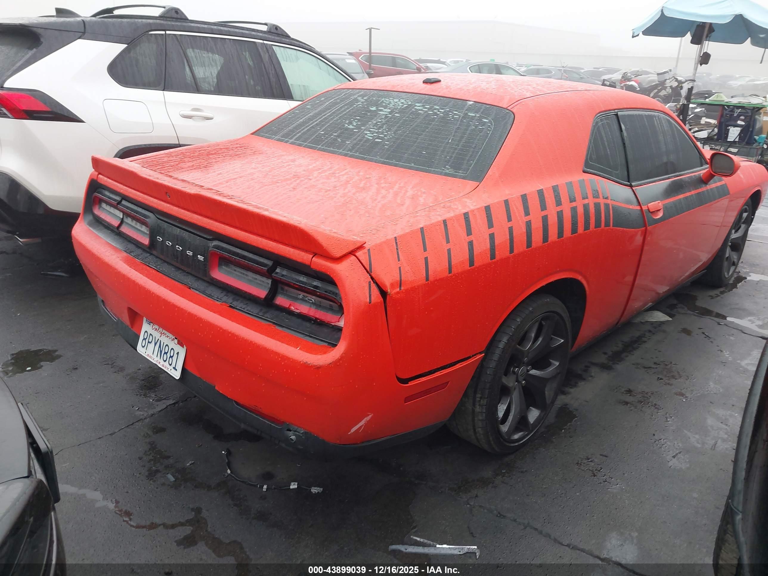 DODGE CHALLENGER image 4