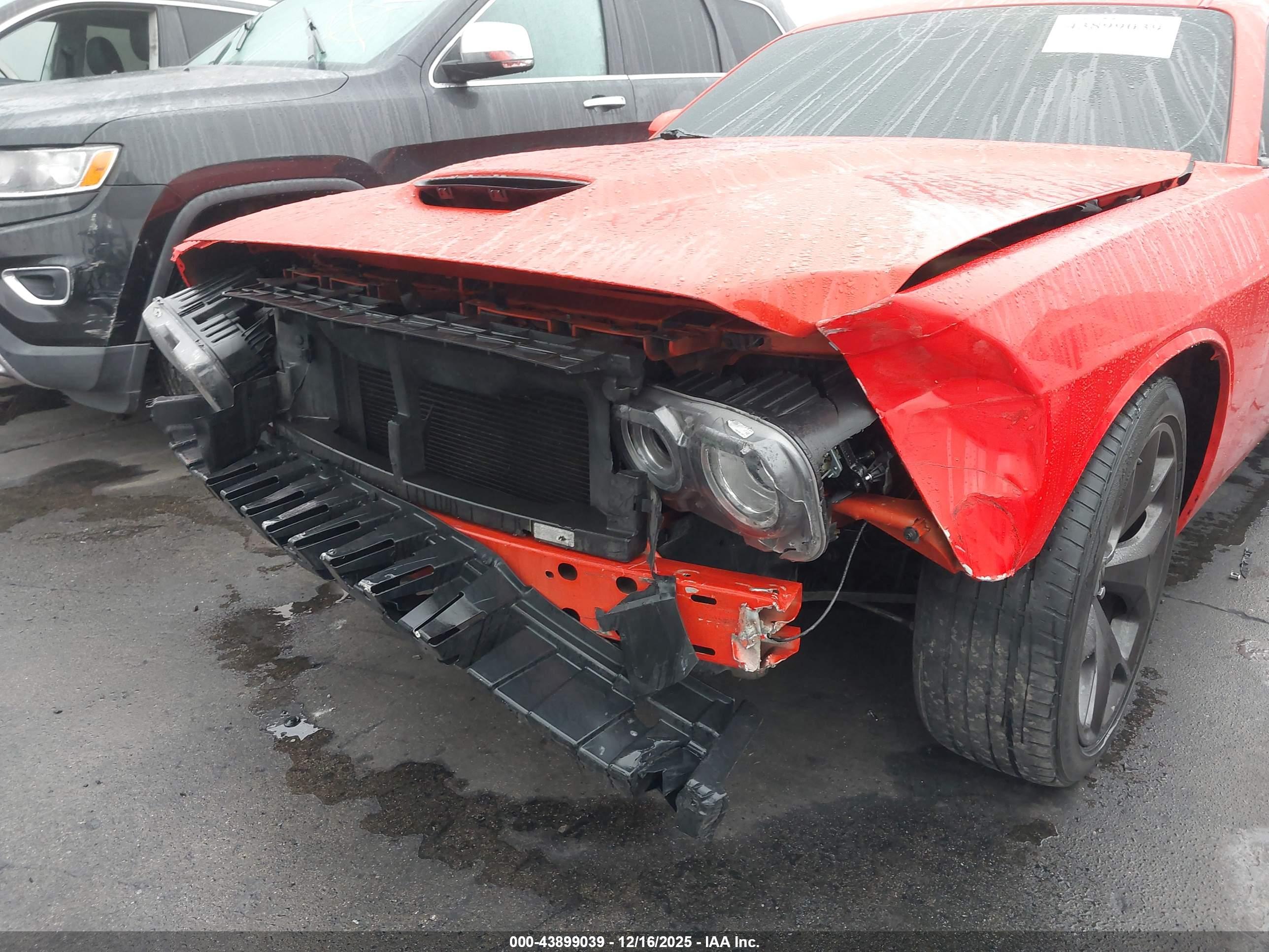 DODGE CHALLENGER image 6