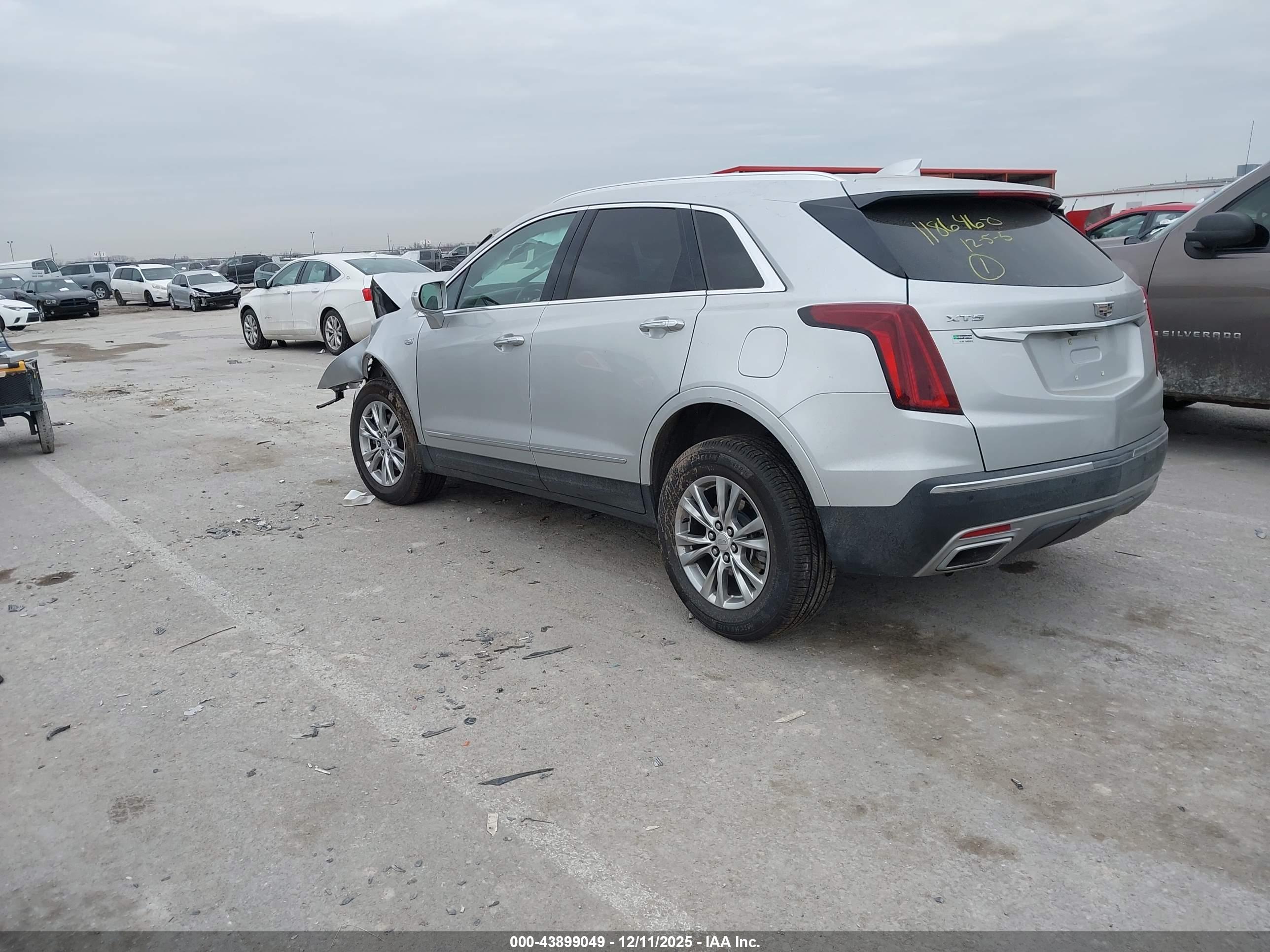 CADILLAC XT5 image 3