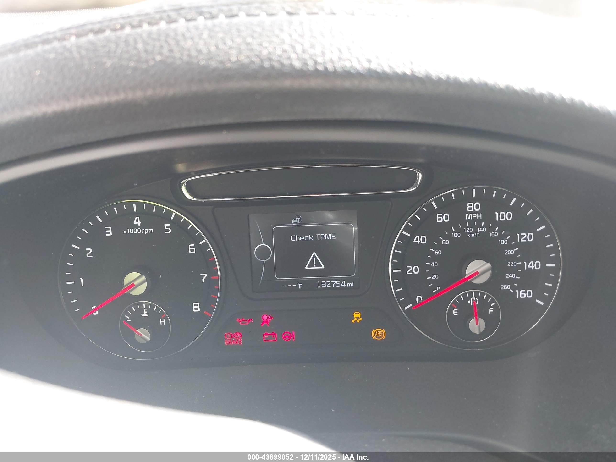 KIA SORENTO image 7