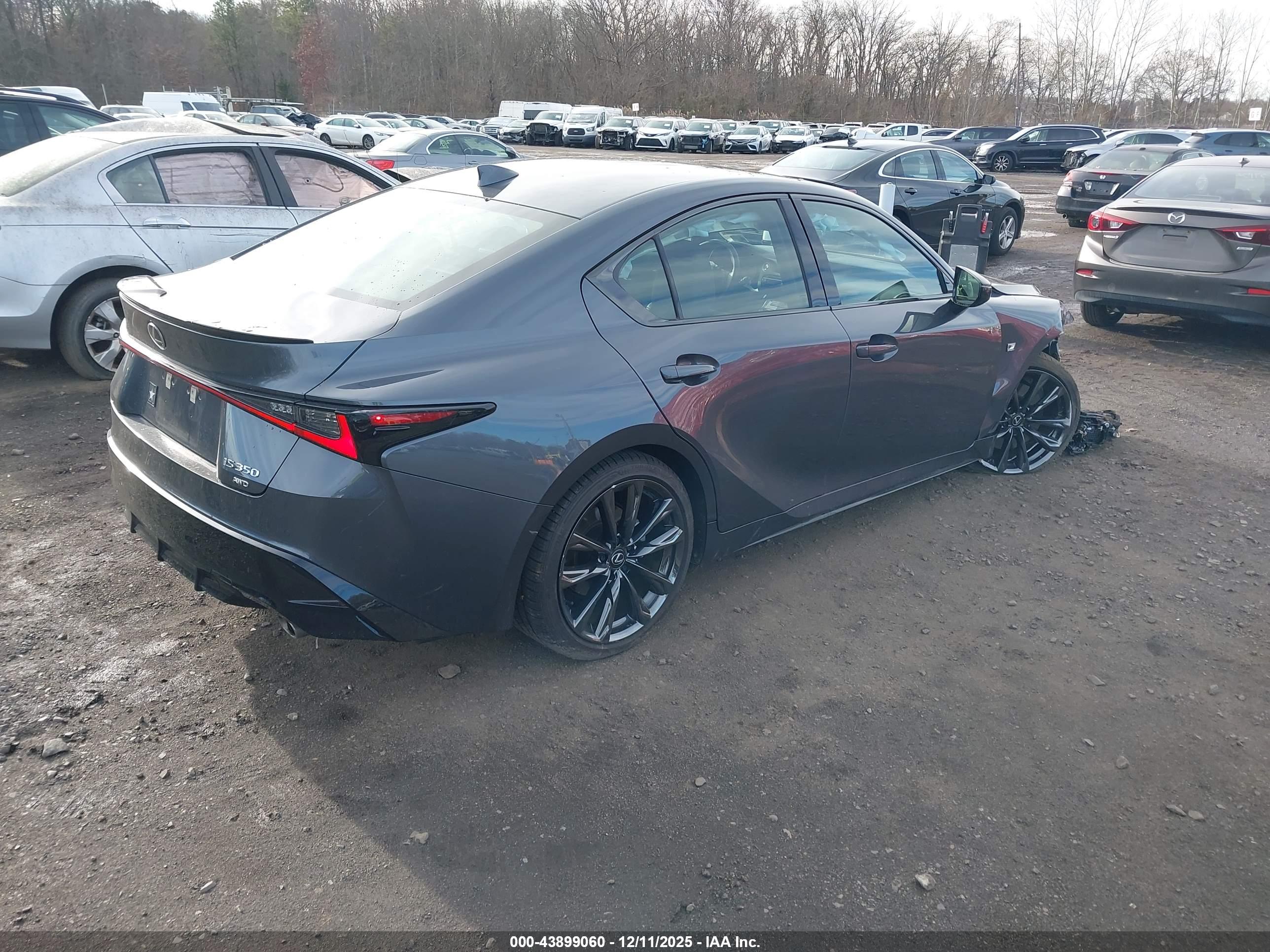 LEXUS IS image 4