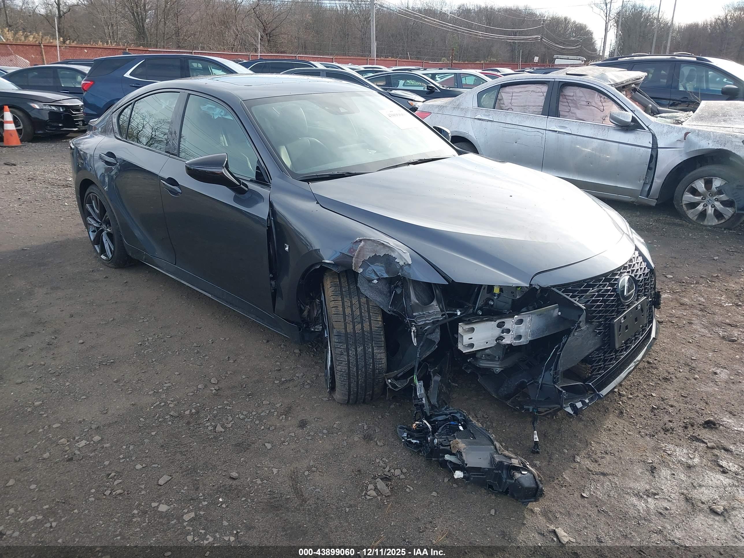 LEXUS IS image 6