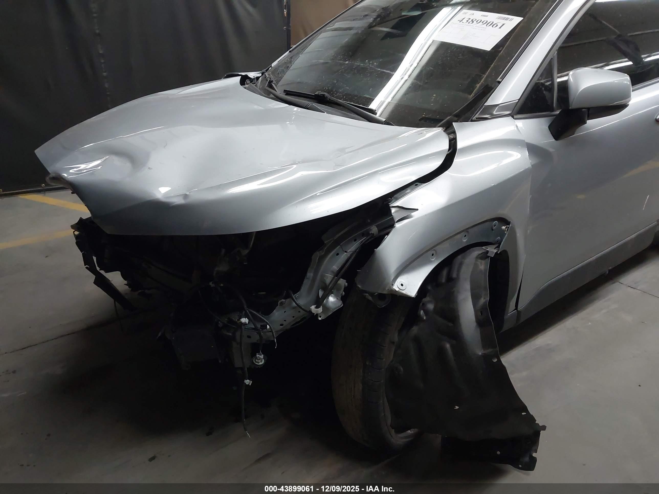 TOYOTA COROLLA image 6