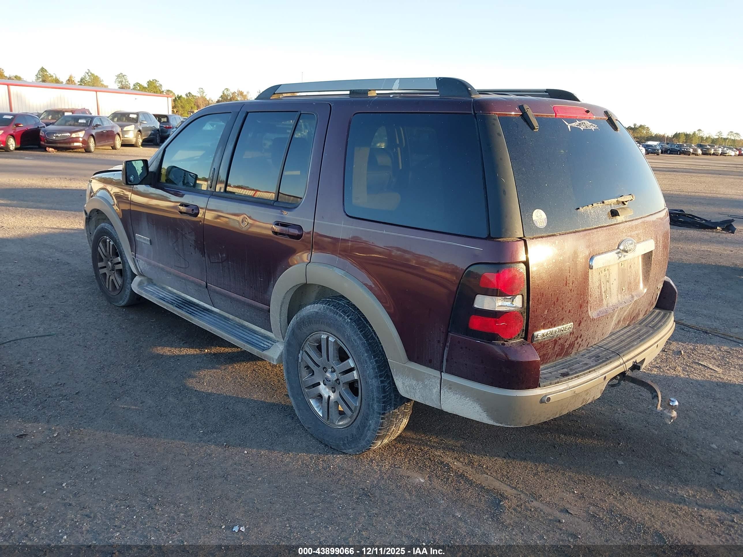 FORD EXPLORER image 3