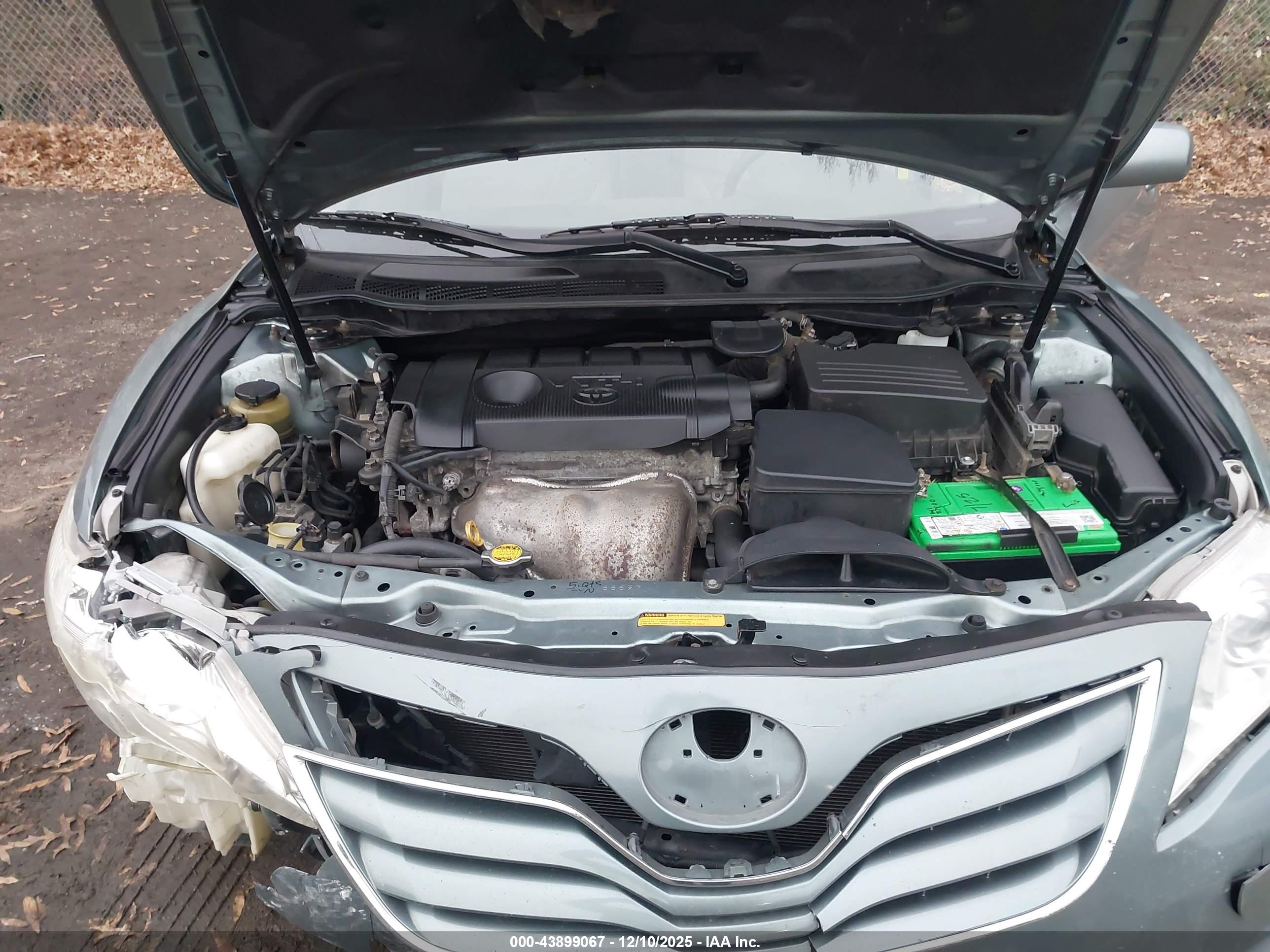 TOYOTA CAMRY image 10