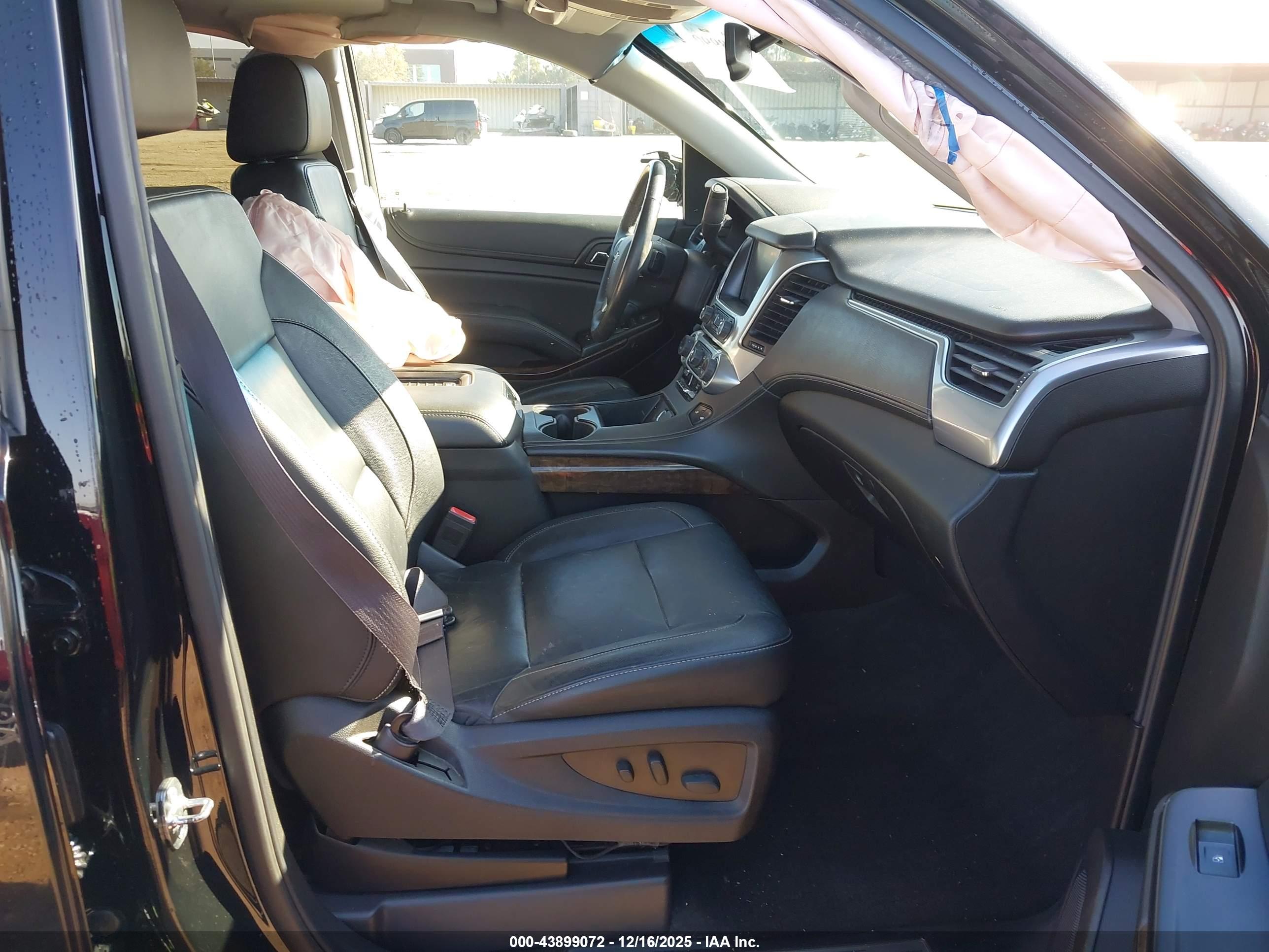 CHEVROLET TAHOE image 5
