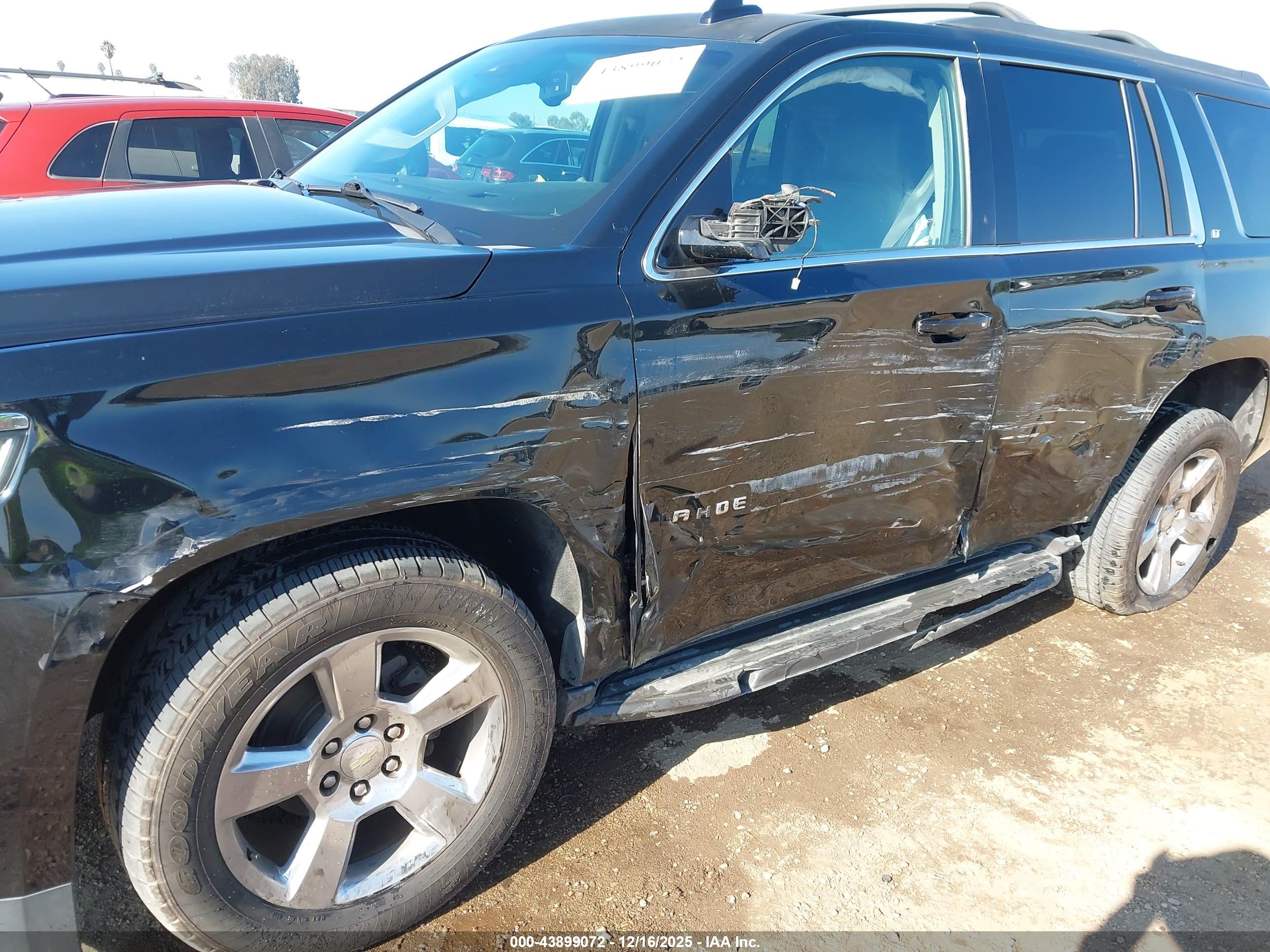 CHEVROLET TAHOE image 6