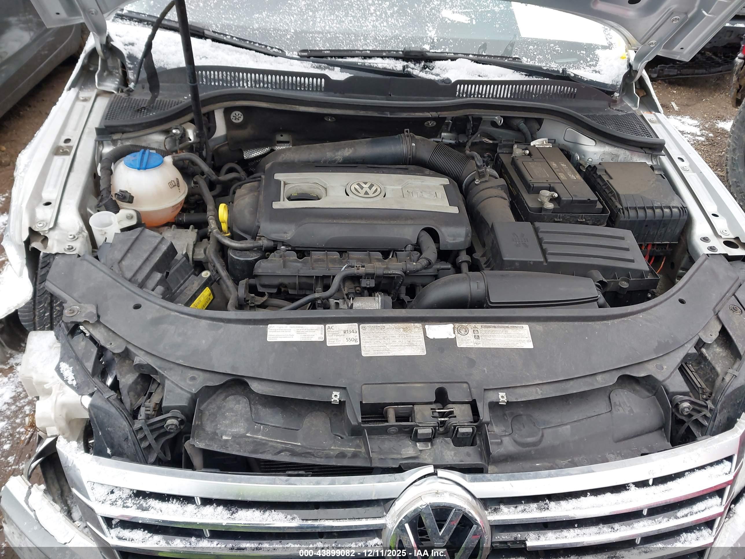 VOLKSWAGEN CC image 10