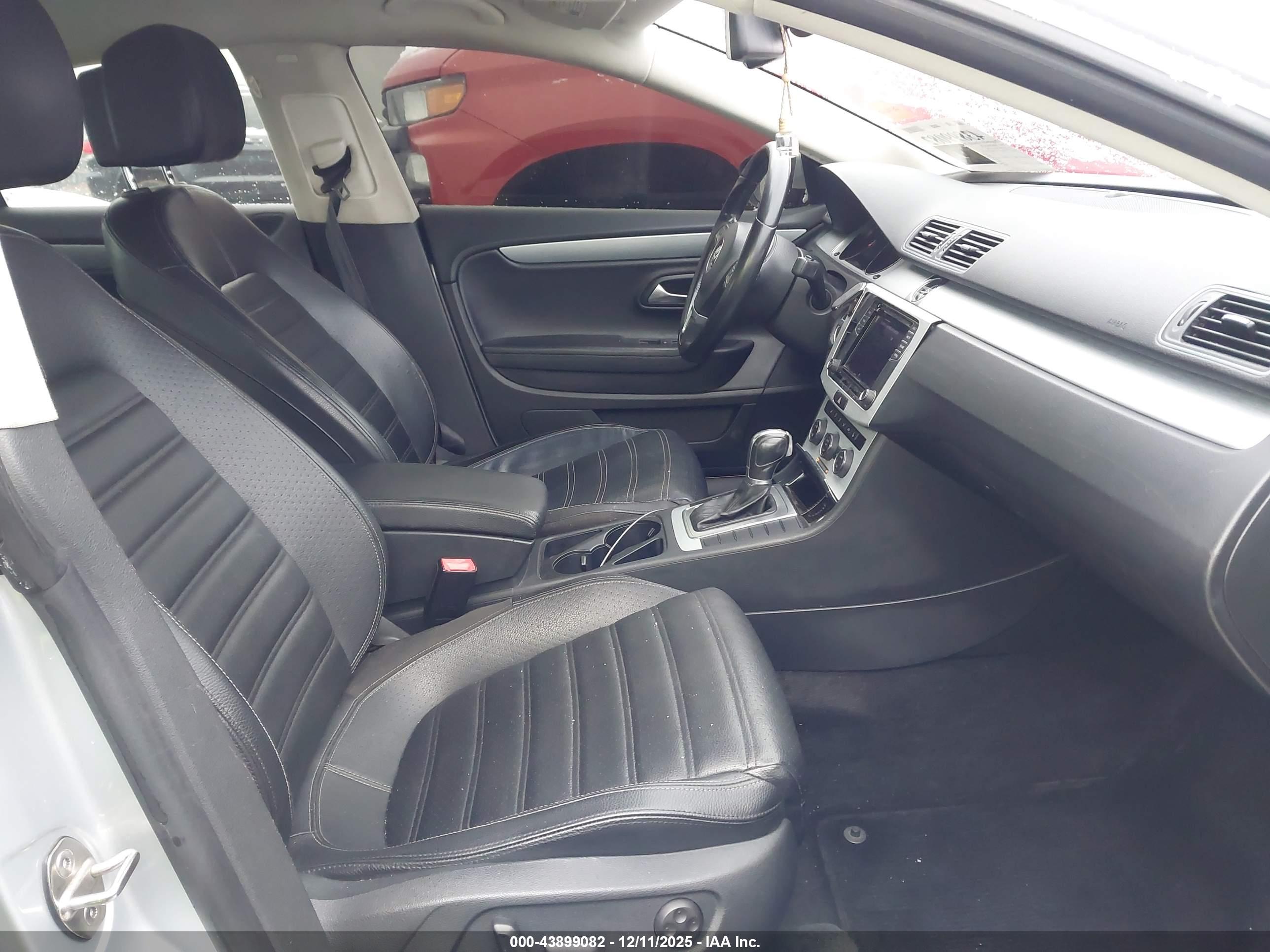 VOLKSWAGEN CC image 5