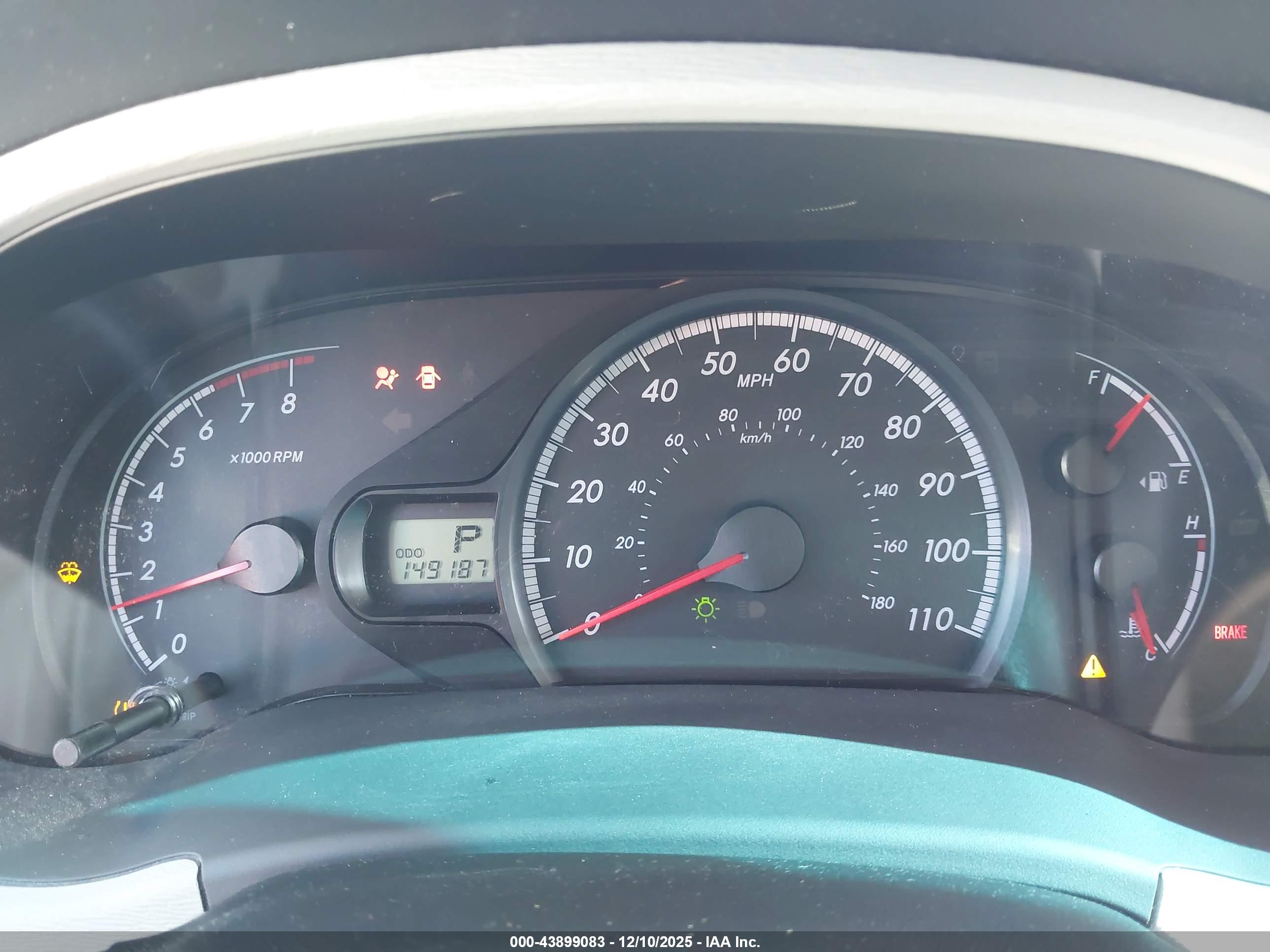 TOYOTA SIENNA image 7