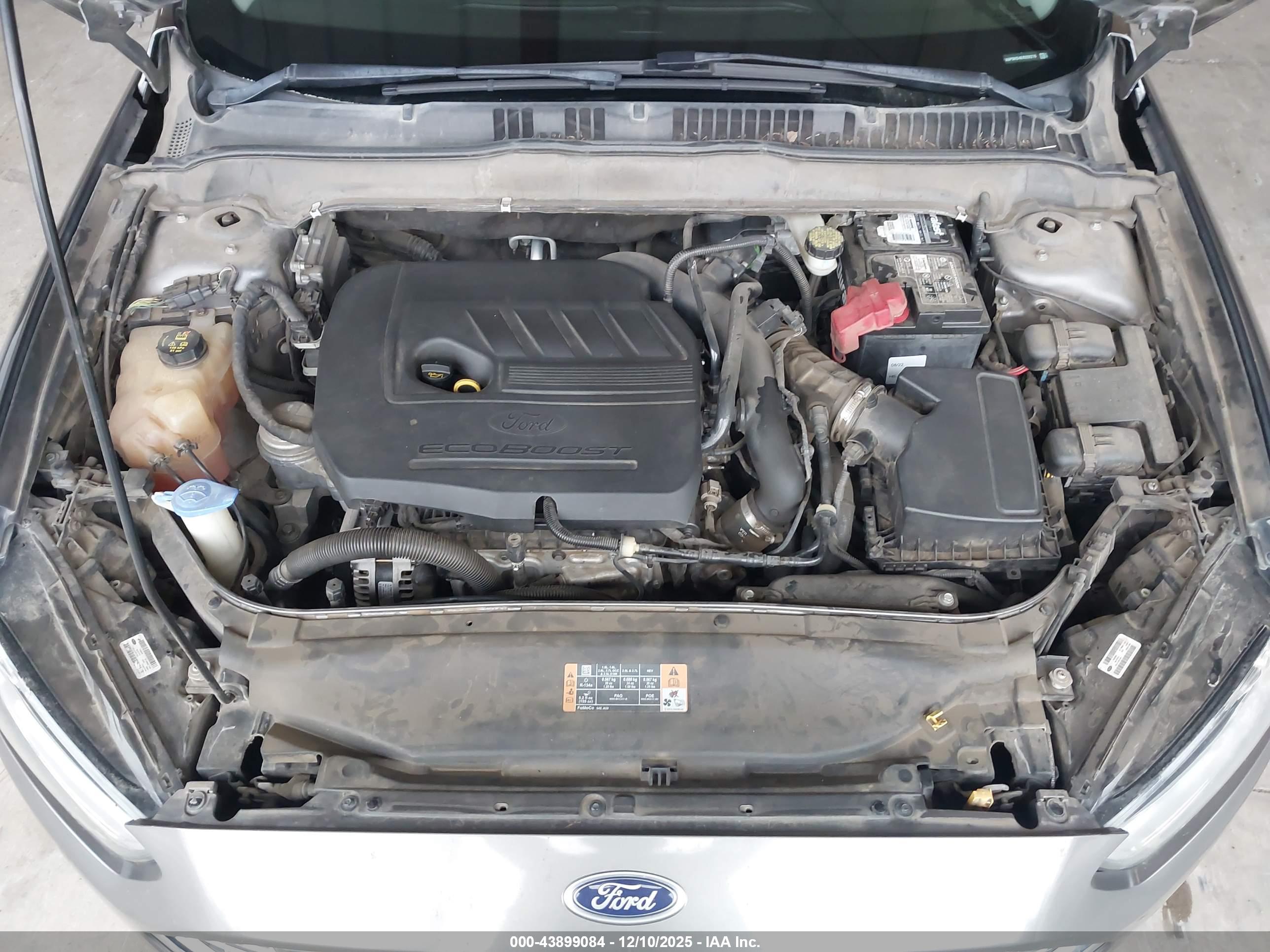 FORD FUSION image 10