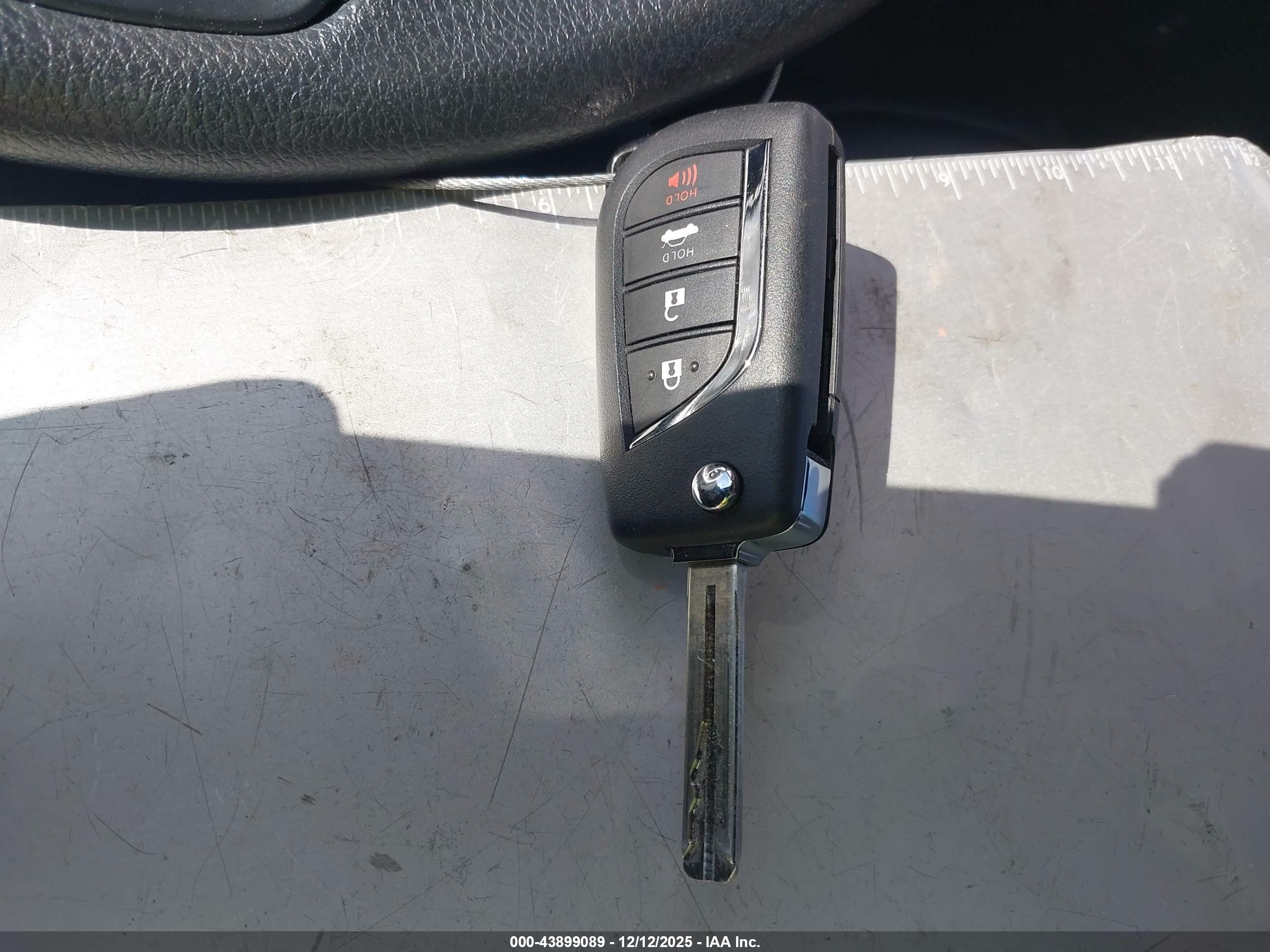 TOYOTA COROLLA image 11